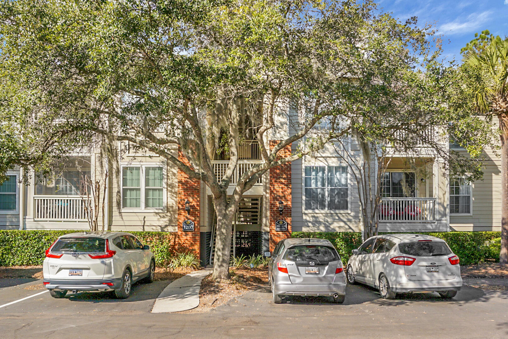 1600 Long Grove Drive # 1223