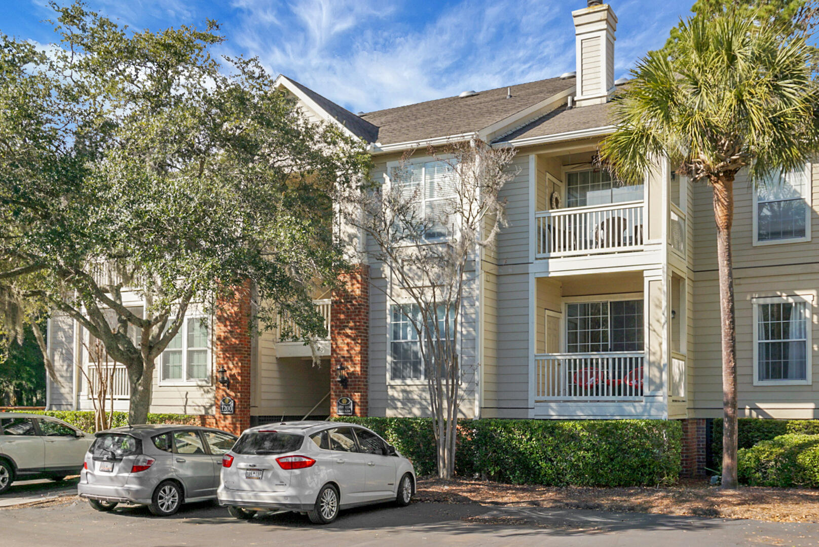 1600 Long Grove Drive # 1223