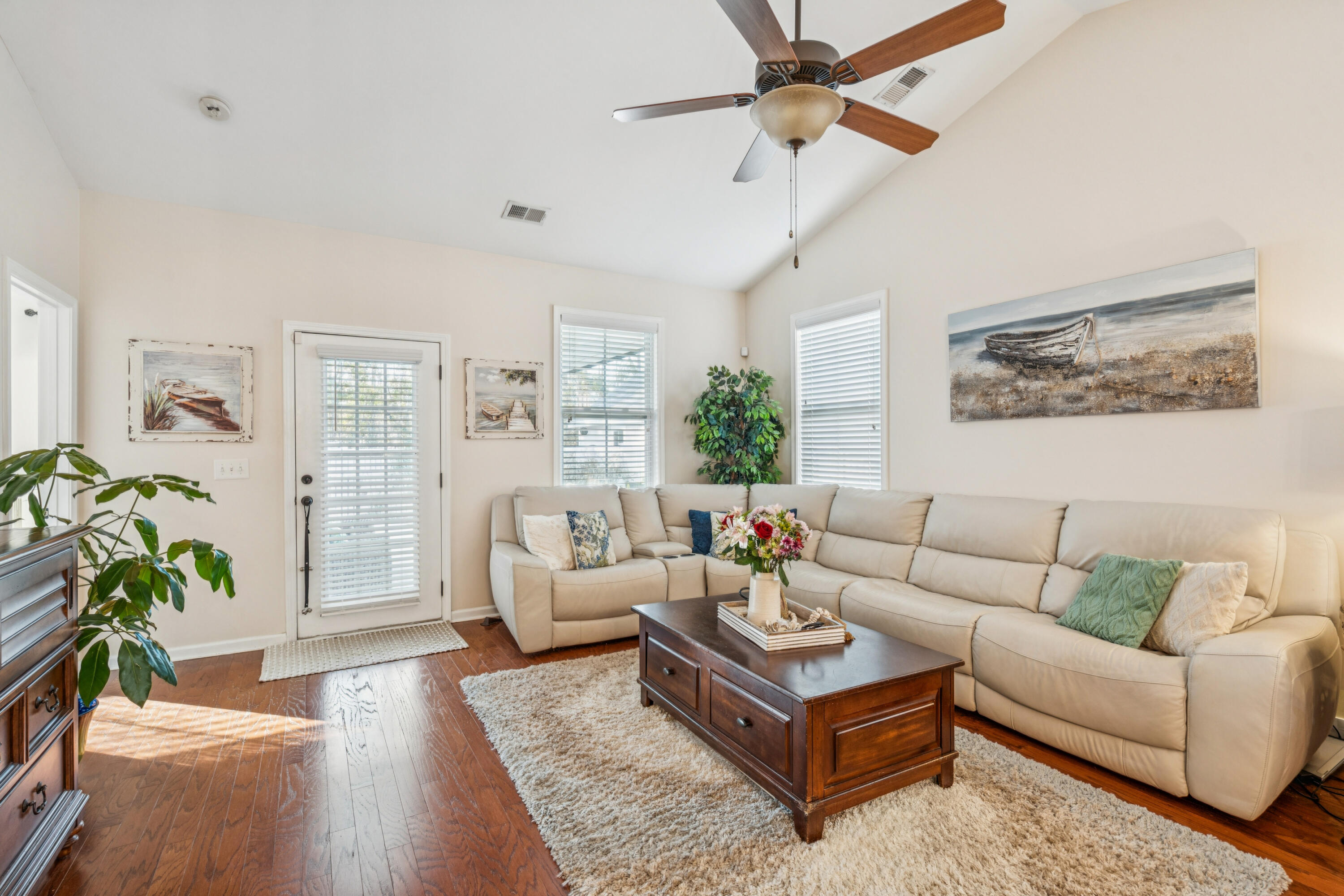 215 Forsythia Avenue