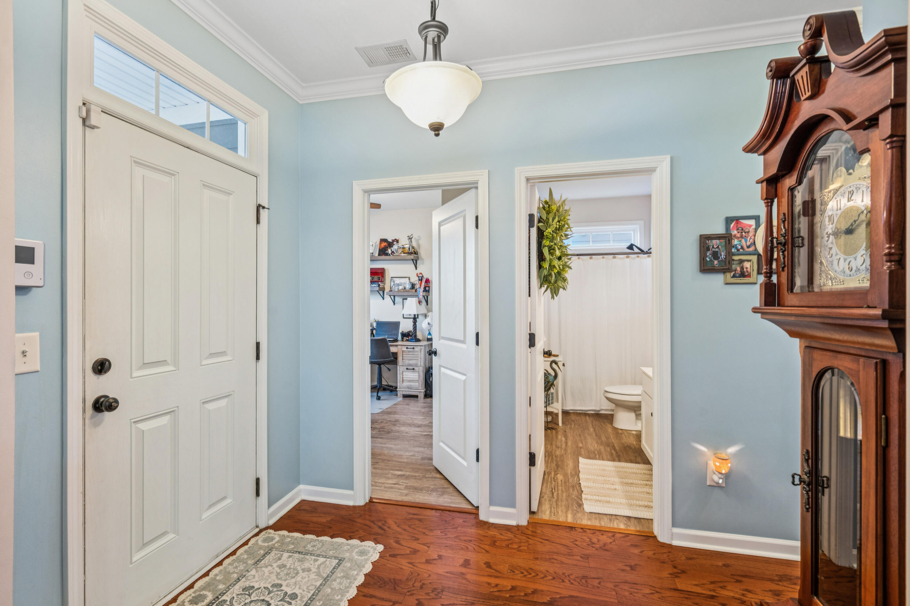 215 Forsythia Avenue