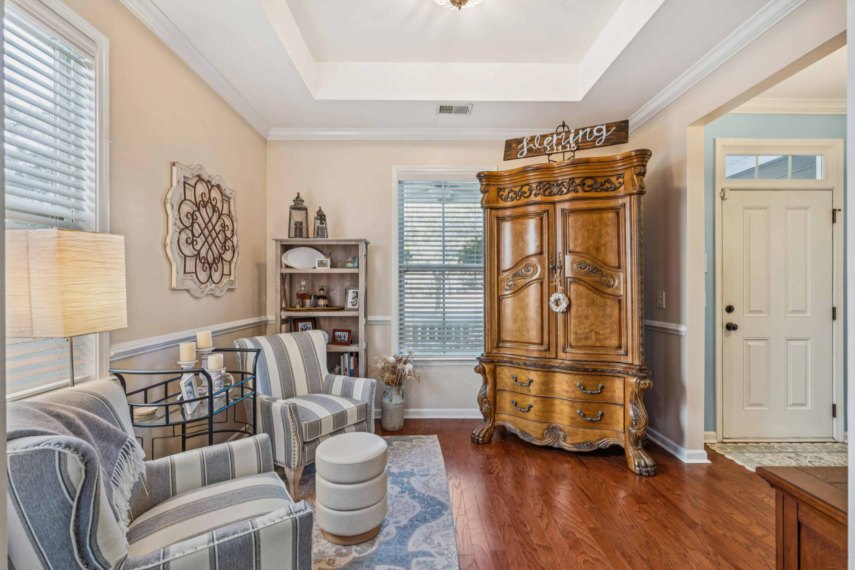 215 Forsythia Avenue