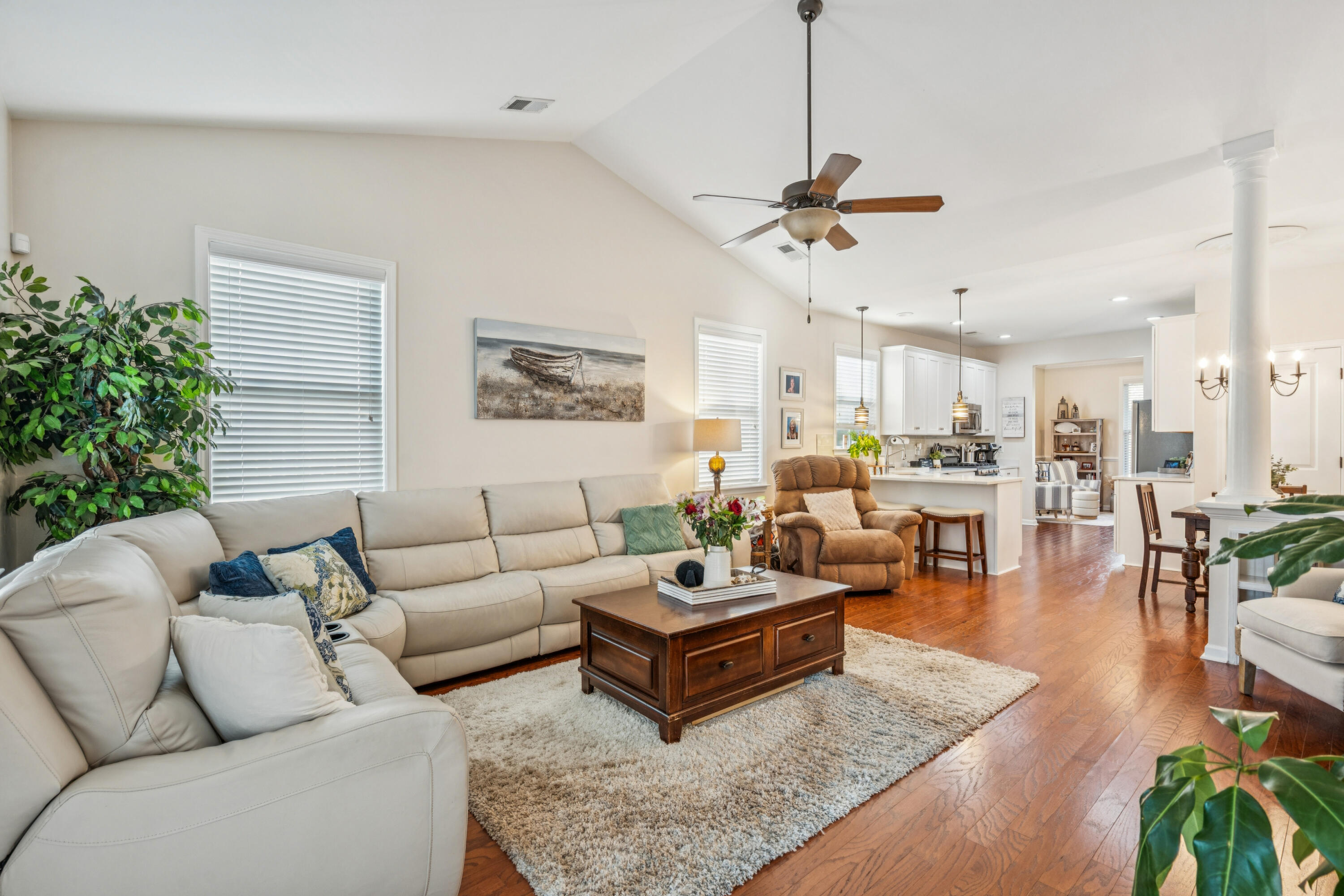 215 Forsythia Avenue