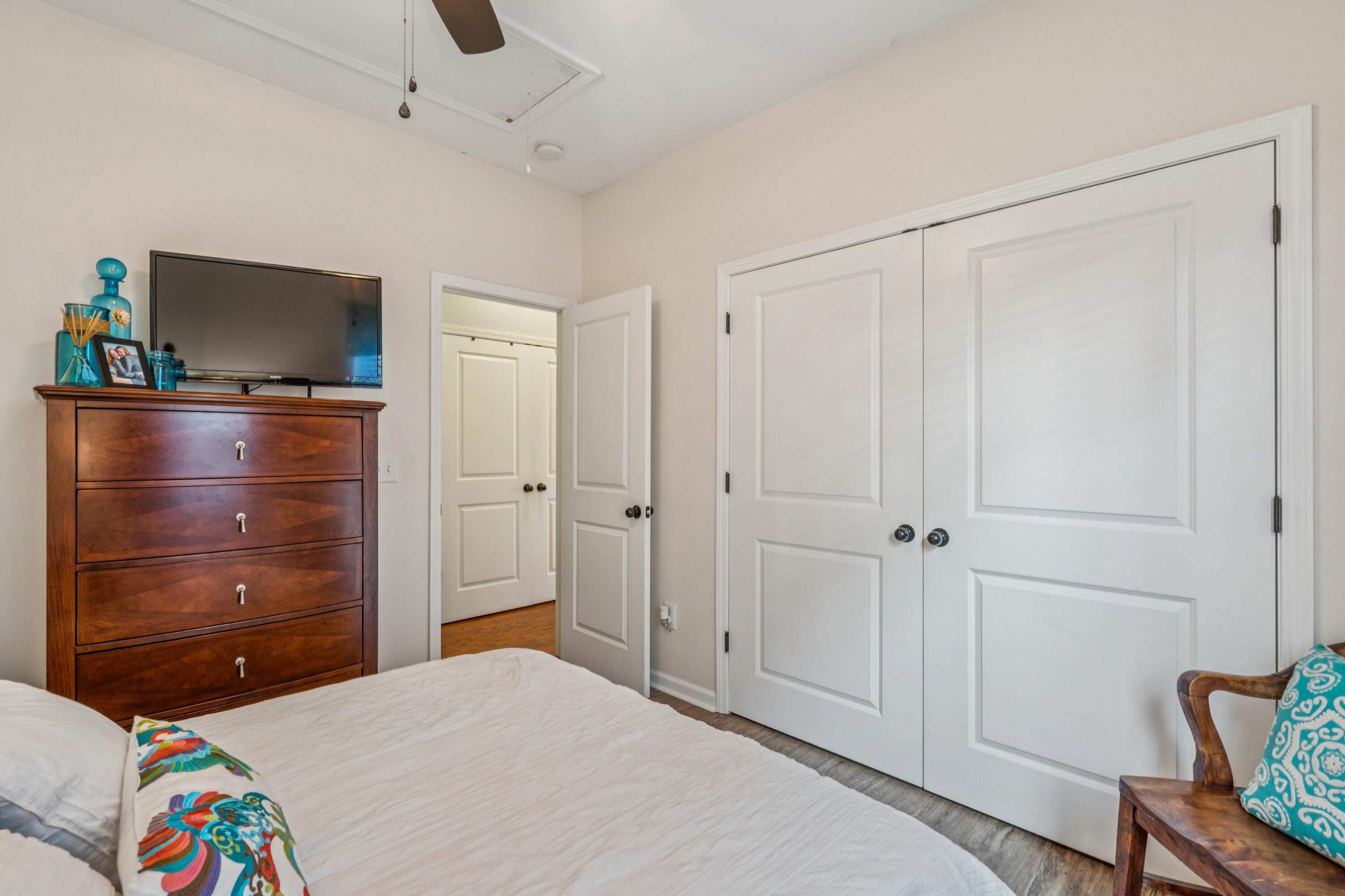215 Forsythia Avenue