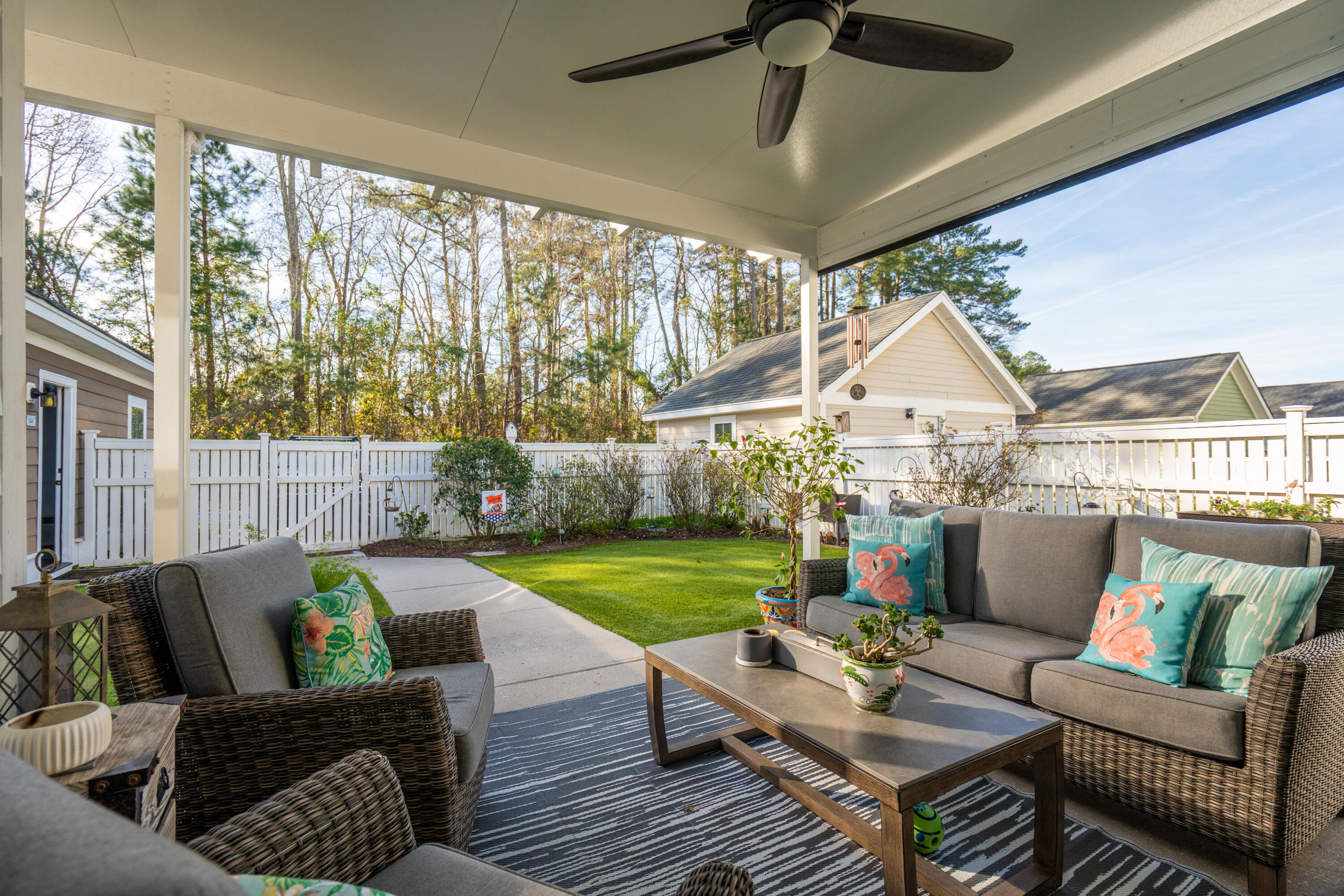 215 Forsythia Avenue