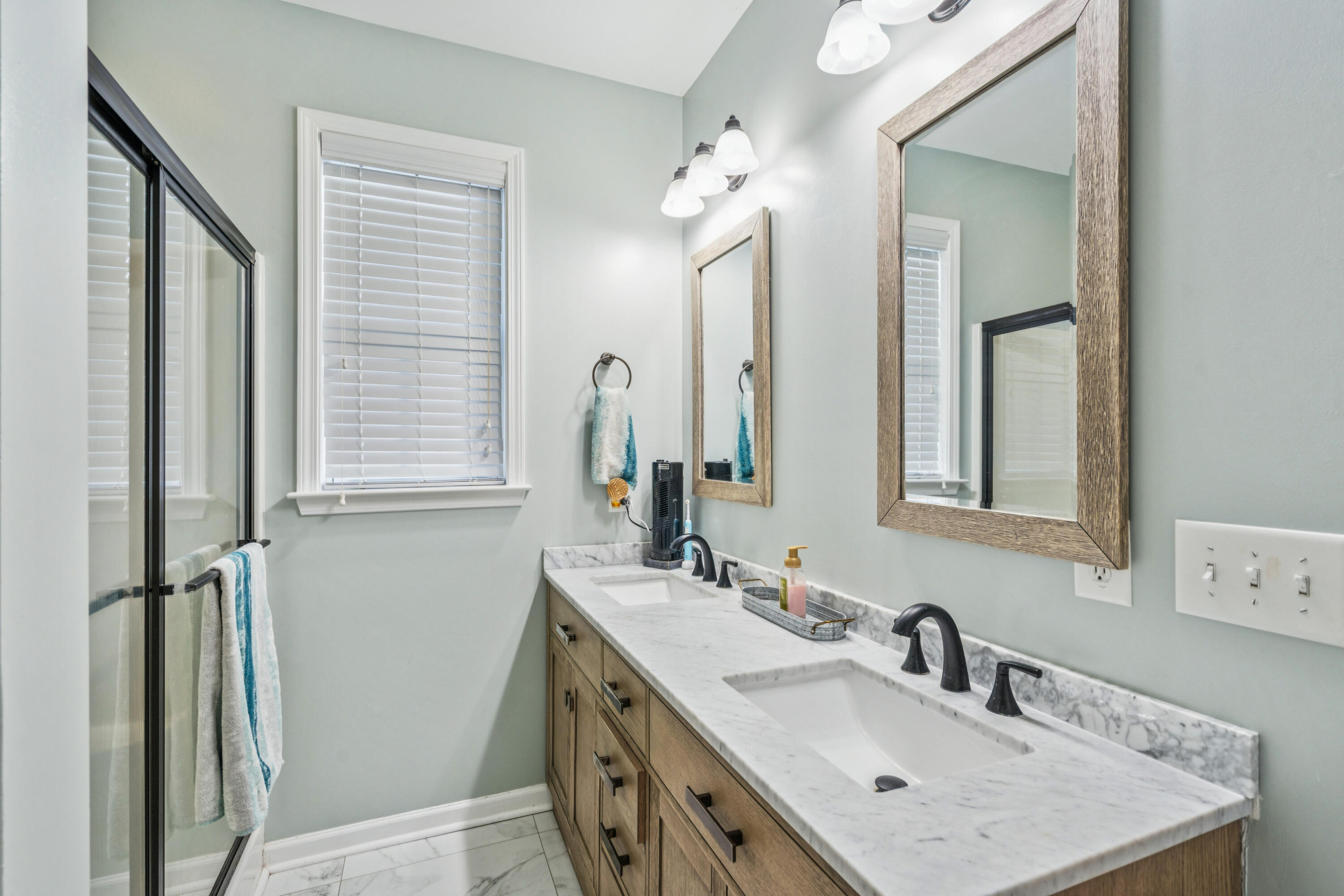 215 Forsythia Avenue