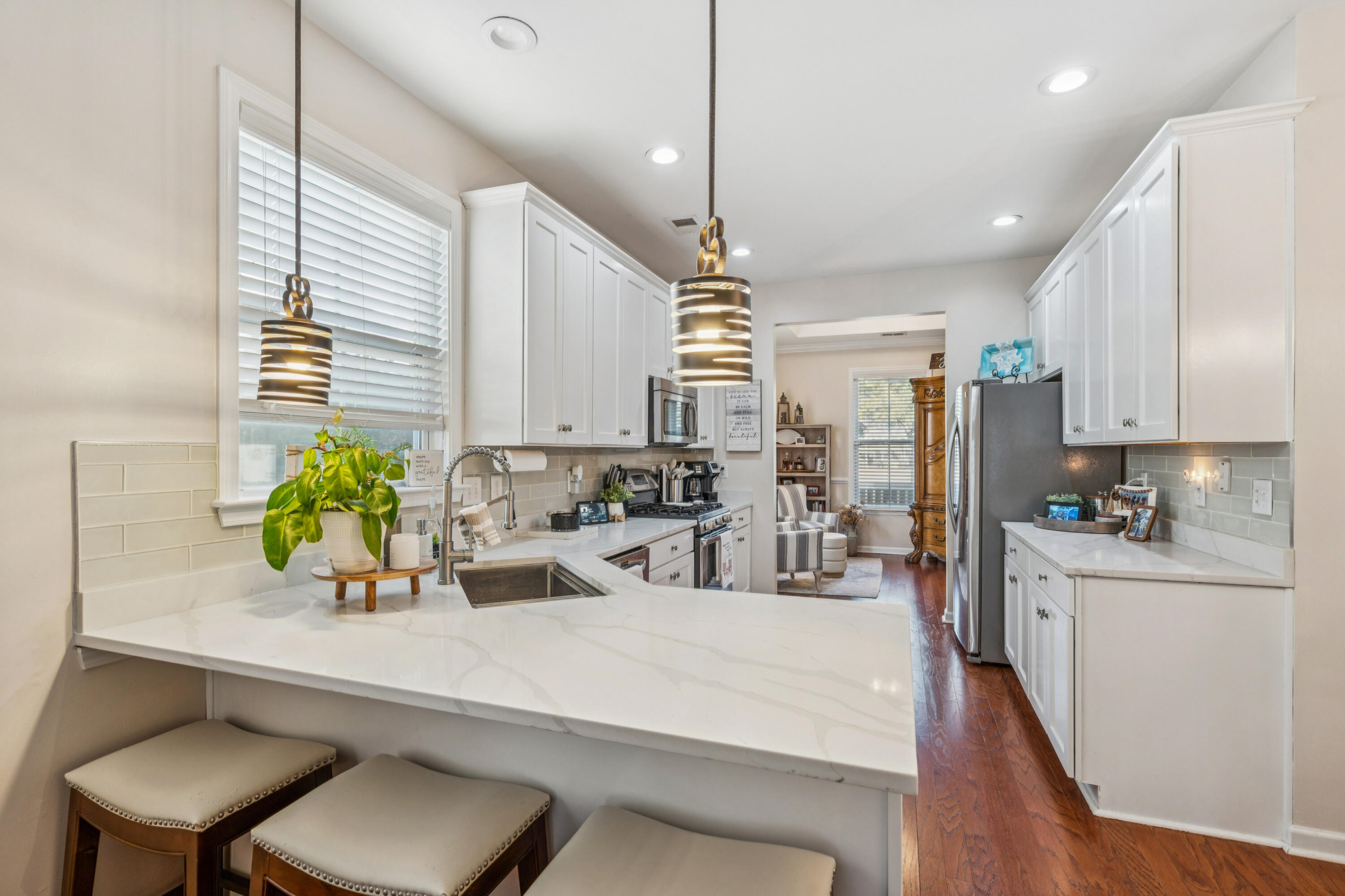 215 Forsythia Avenue