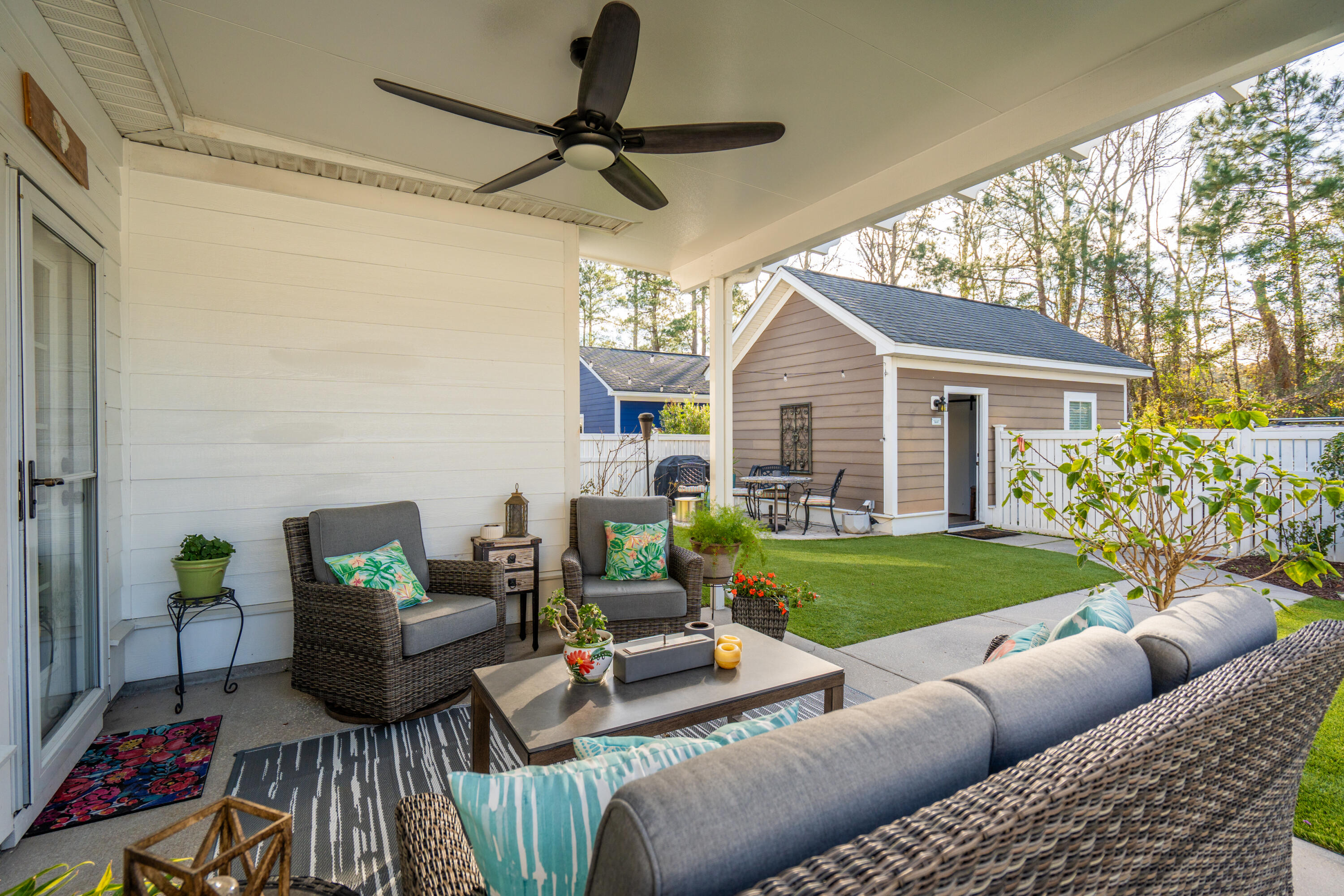 215 Forsythia Avenue