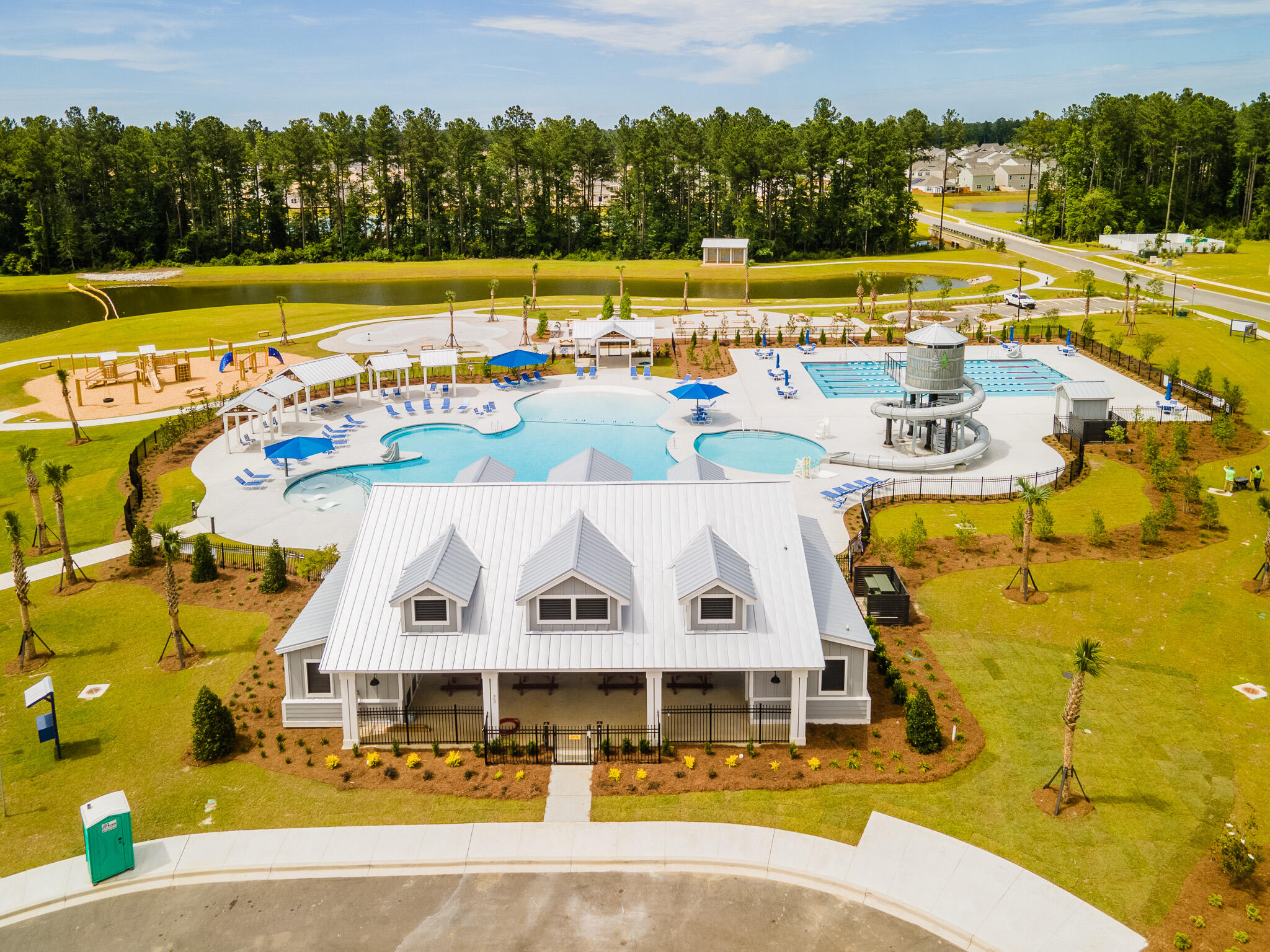 916 Long Bluff Road