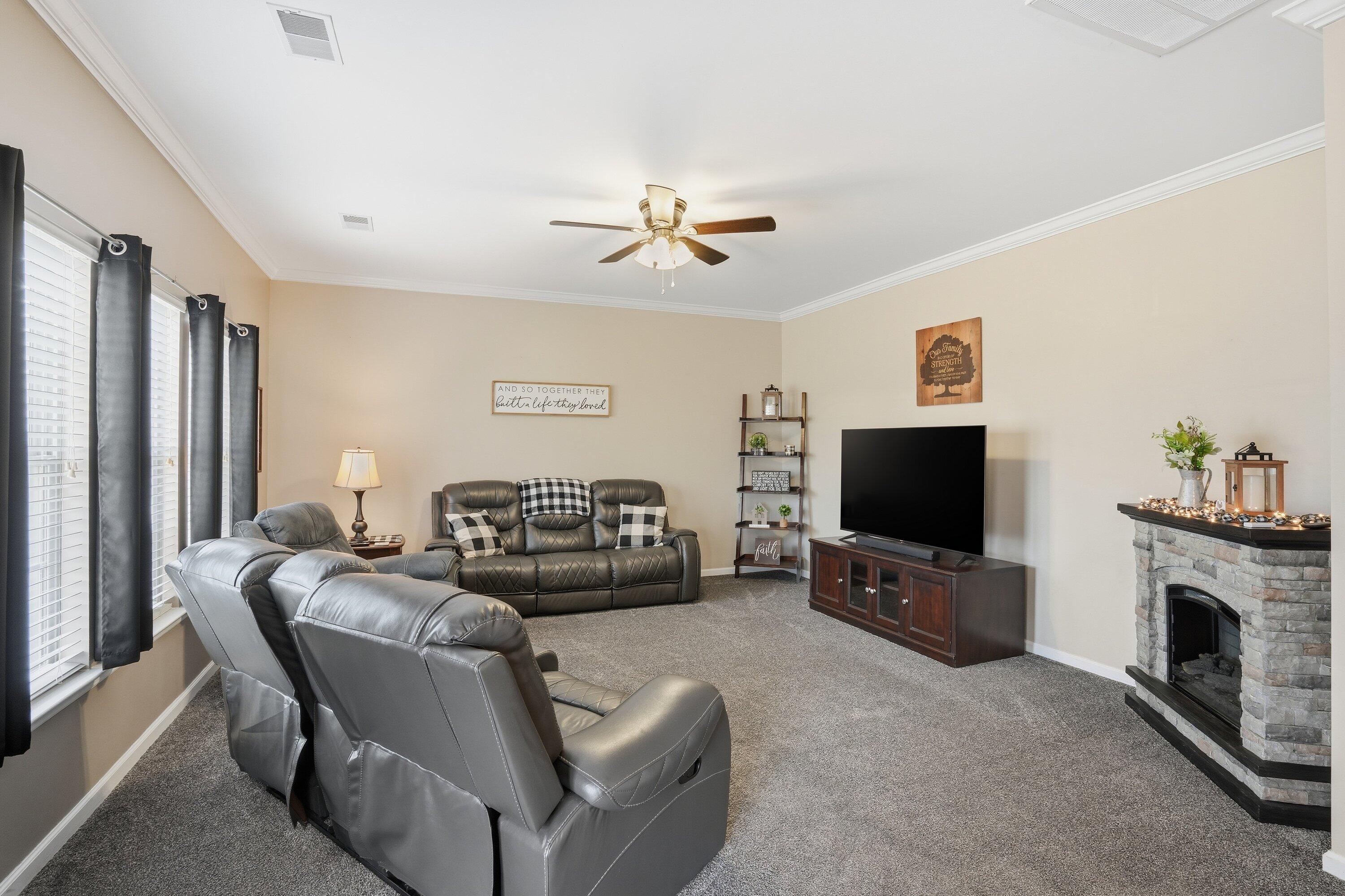 9657 S Carousel Circle