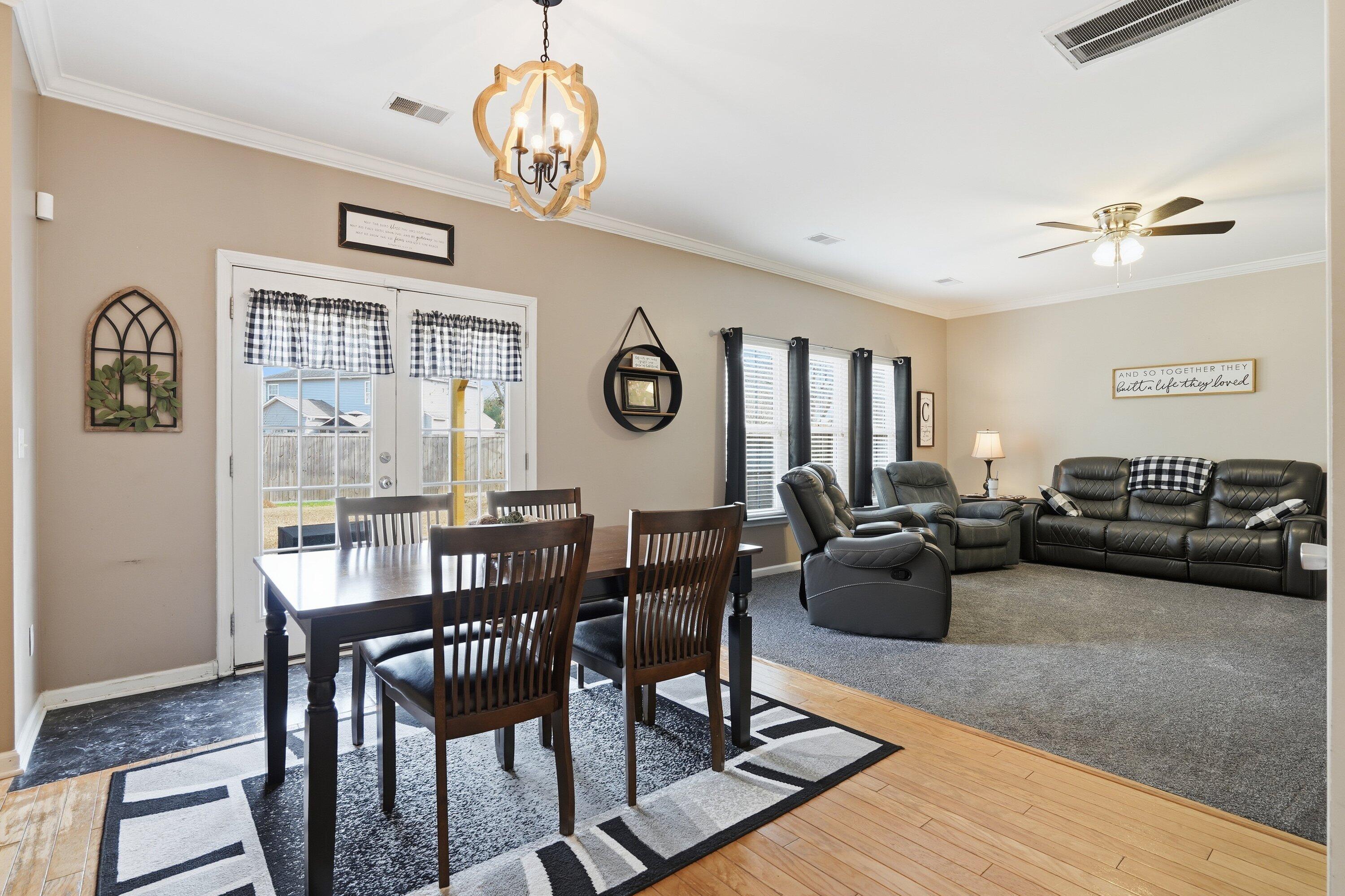 9657 S Carousel Circle