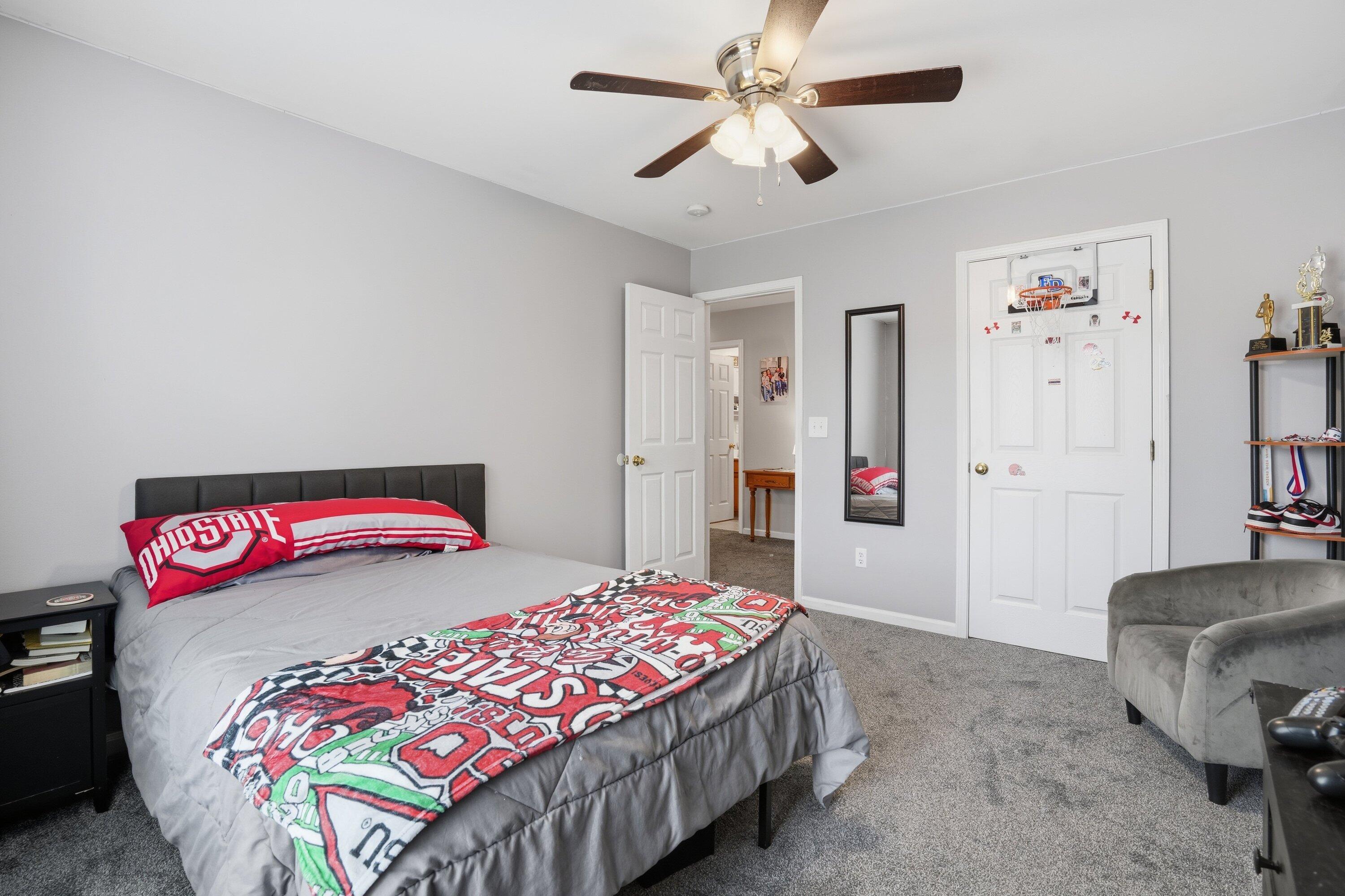 9657 S Carousel Circle