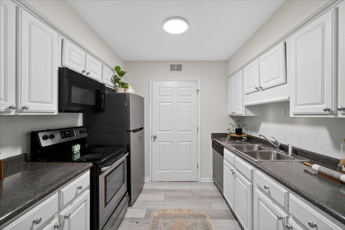 1402 Camp Road # 3h
