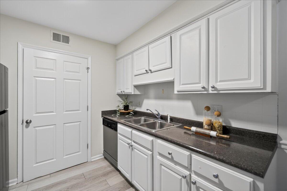 1402 Camp Road # 3h