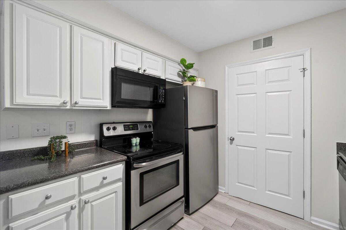 1402 Camp Road # 3h