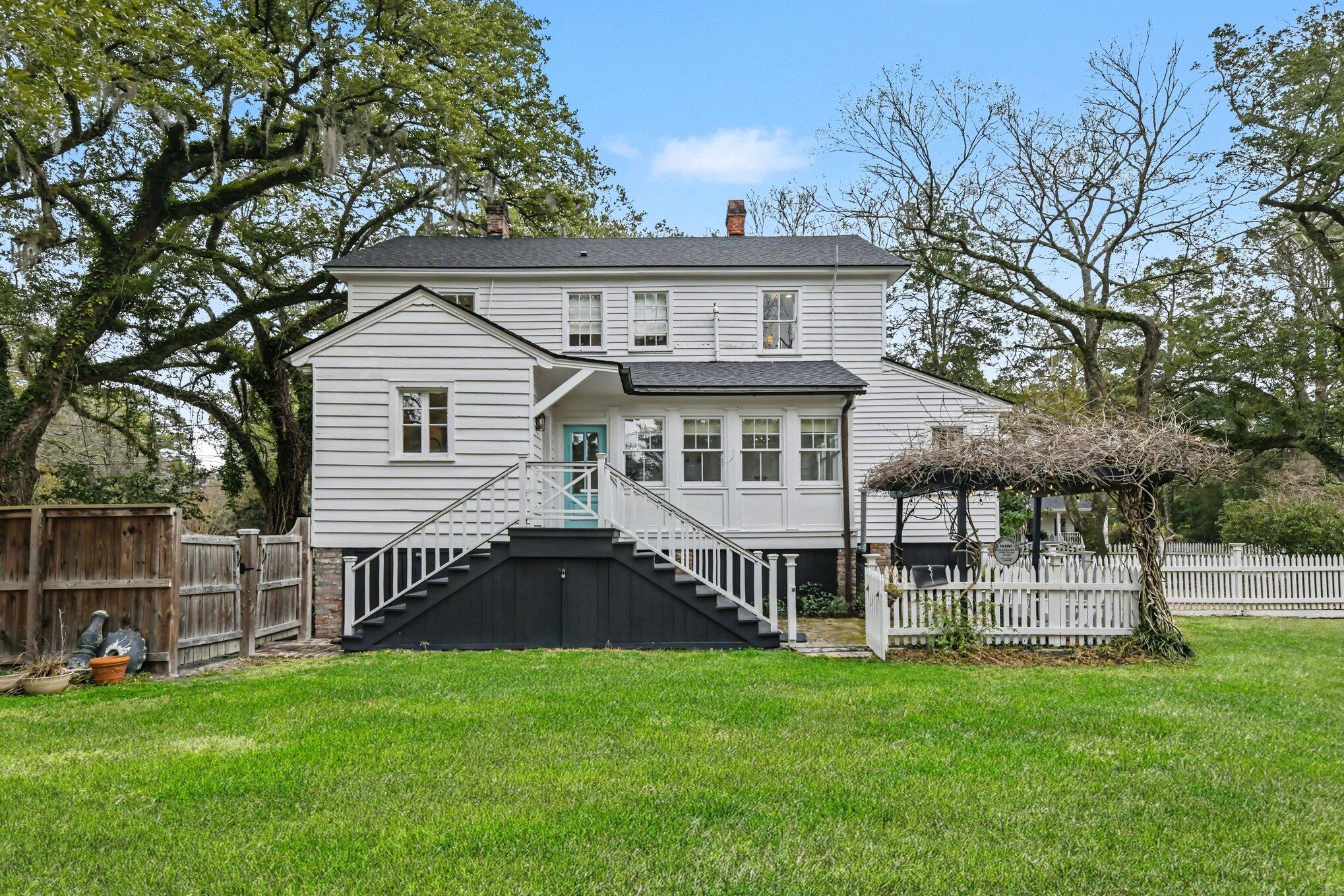 216 W Carolina Avenue