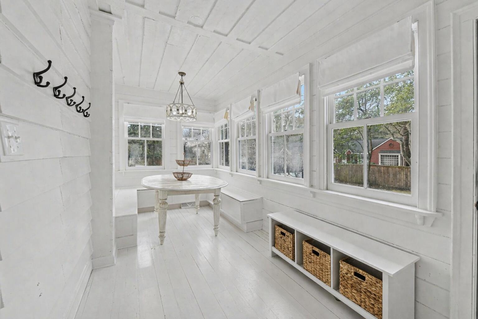 216 W Carolina Avenue