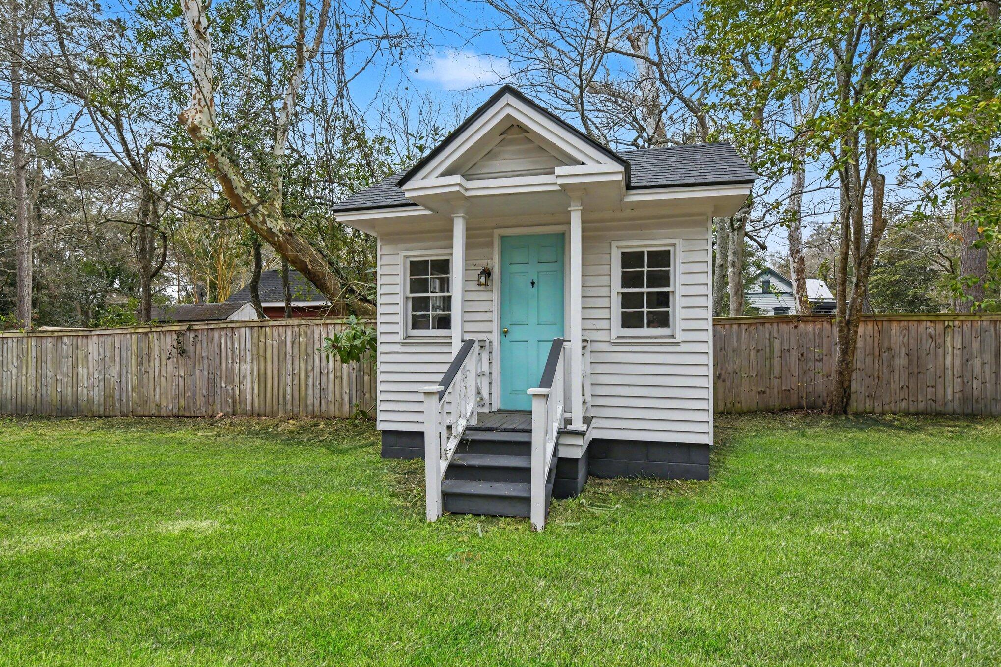 216 W Carolina Avenue