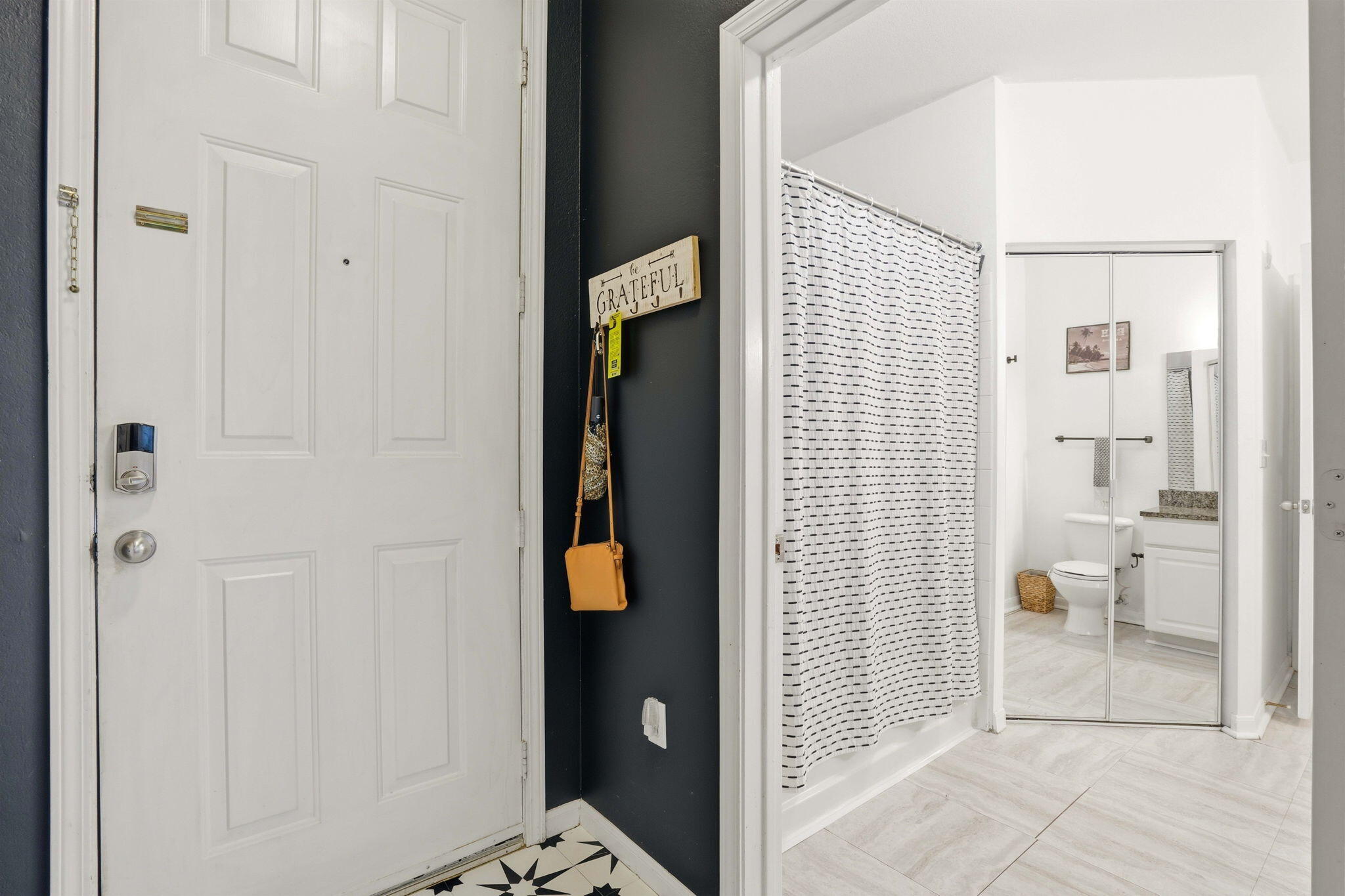 60 Fenwick Hall Allee Alley # 338