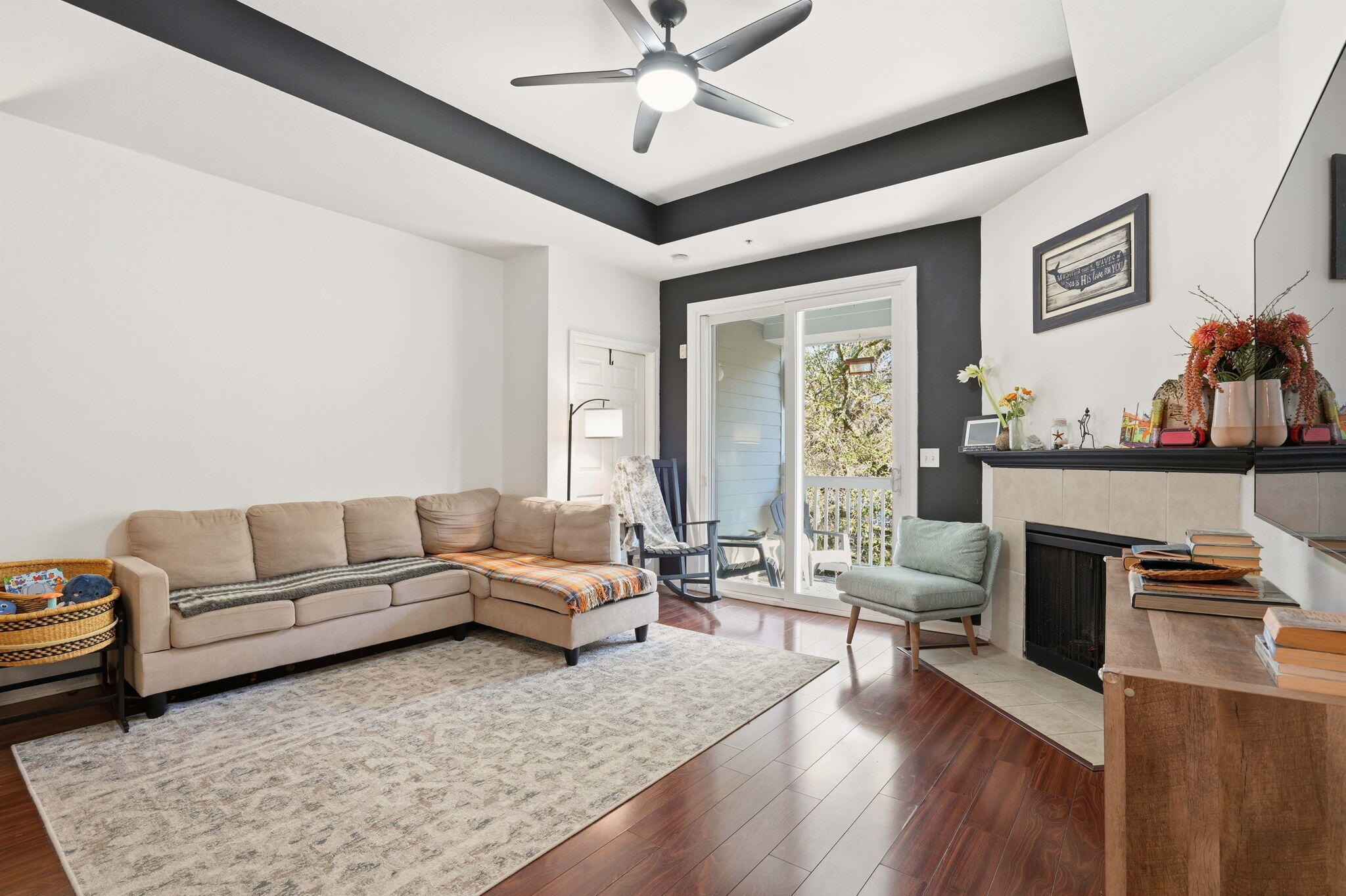60 Fenwick Hall Allee Alley # 338