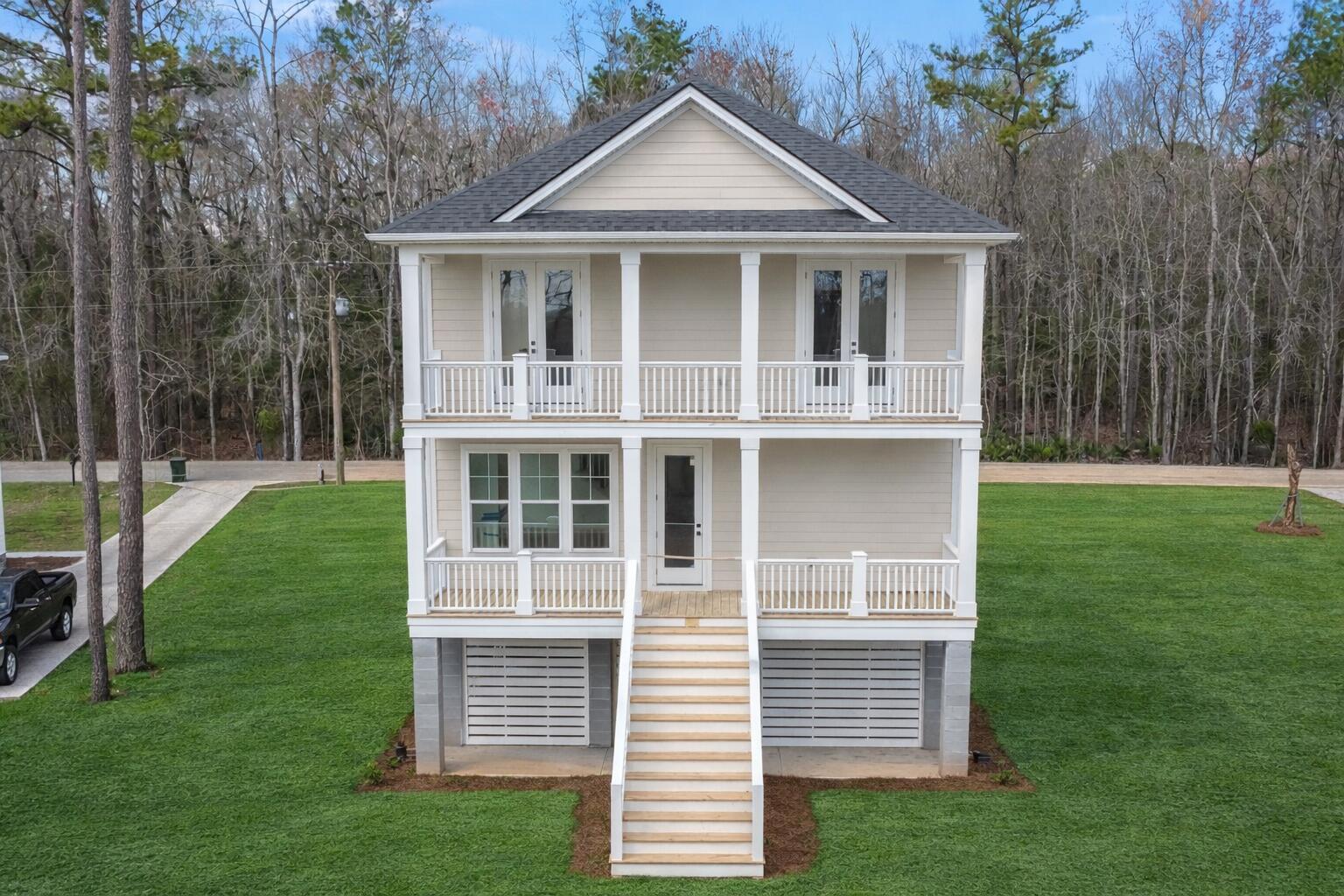 1304 Mccrae Drive