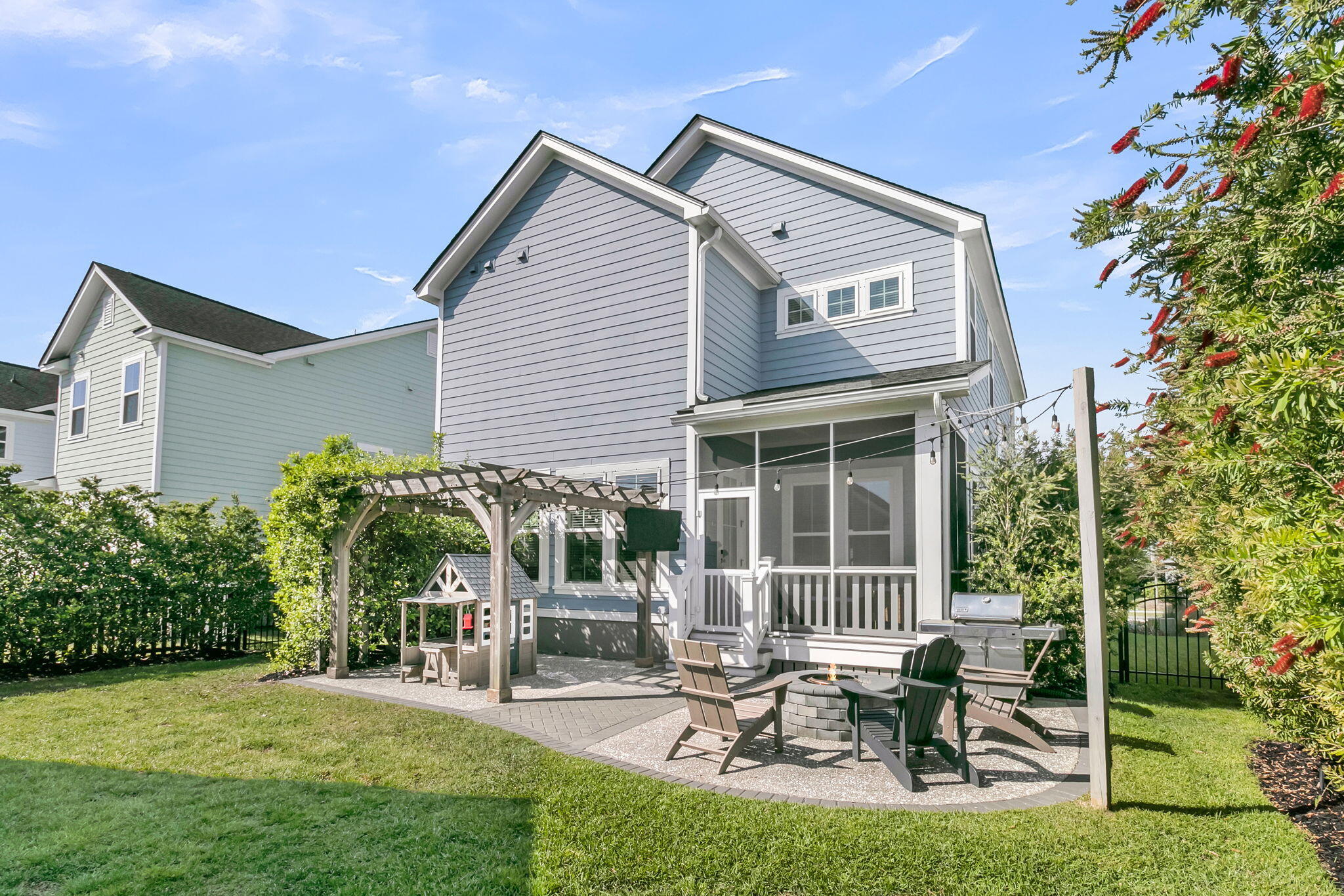 1694 Banning Street