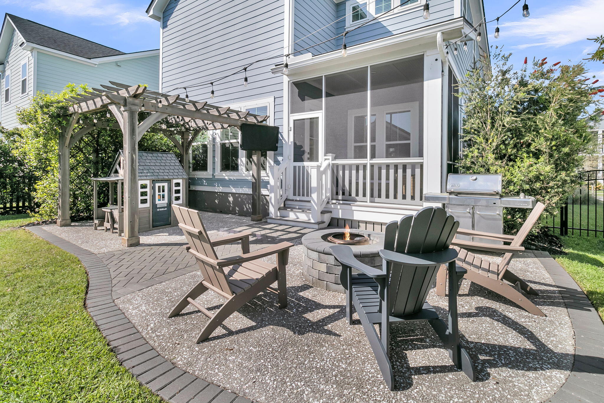 1694 Banning Street