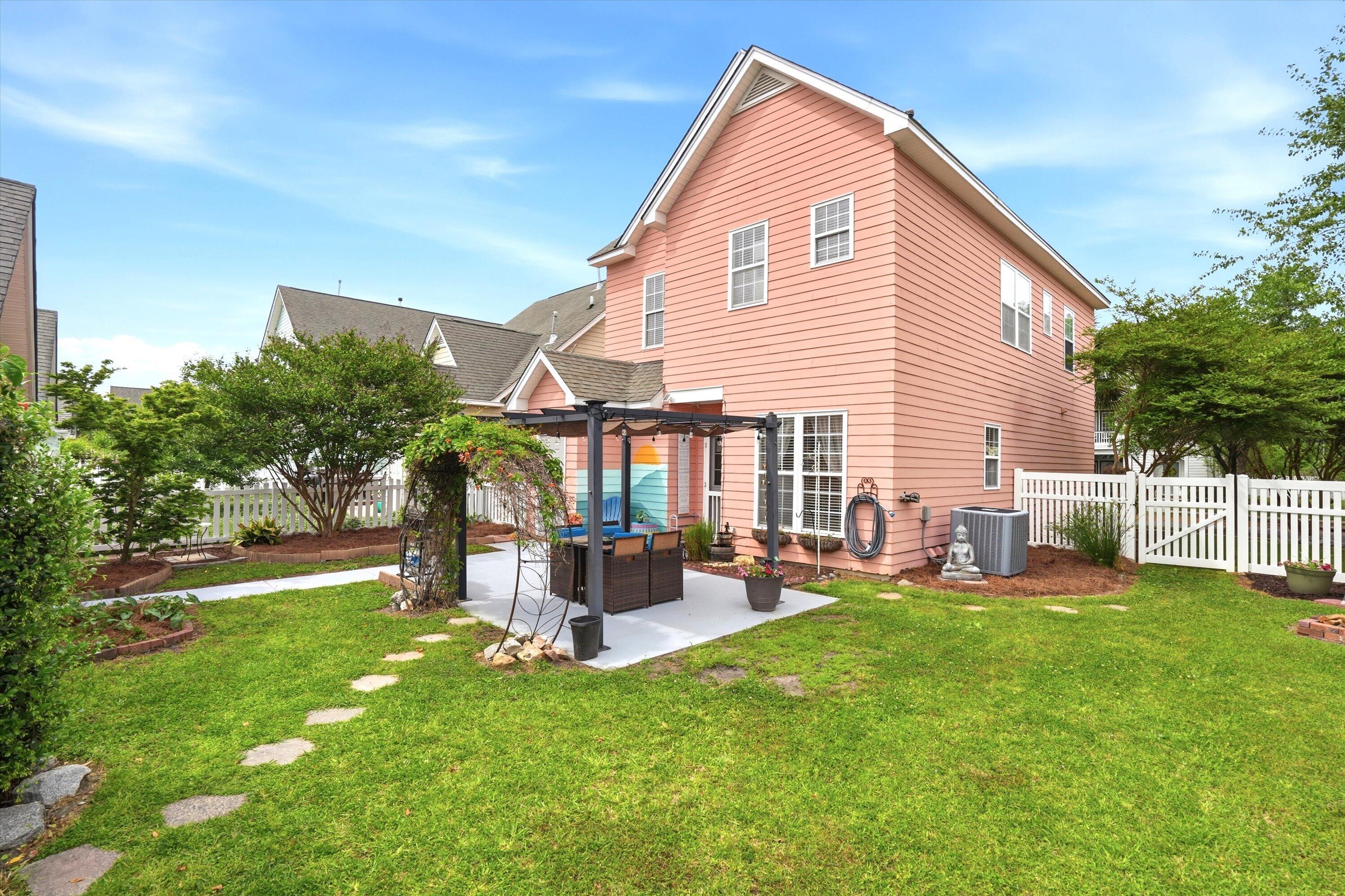 215 Trillium Avenue