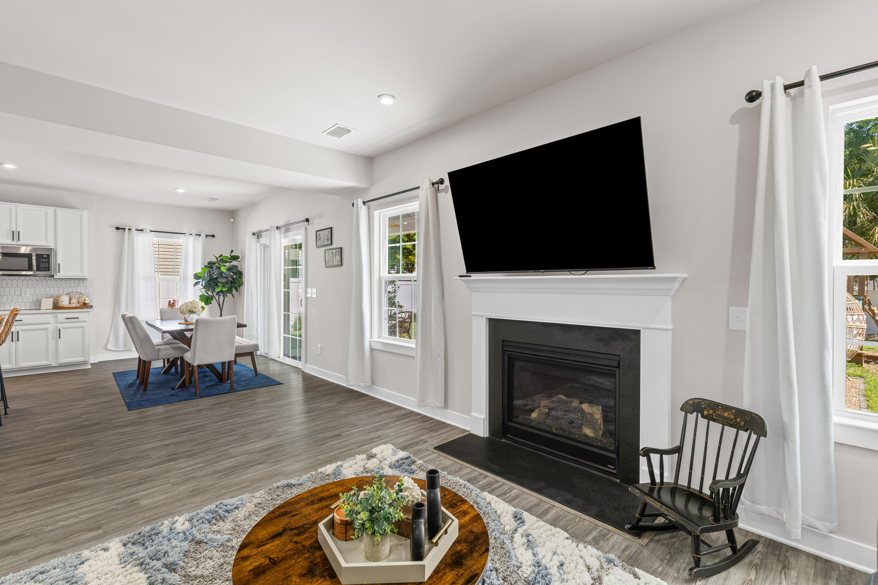 170 Country Oaks Lane