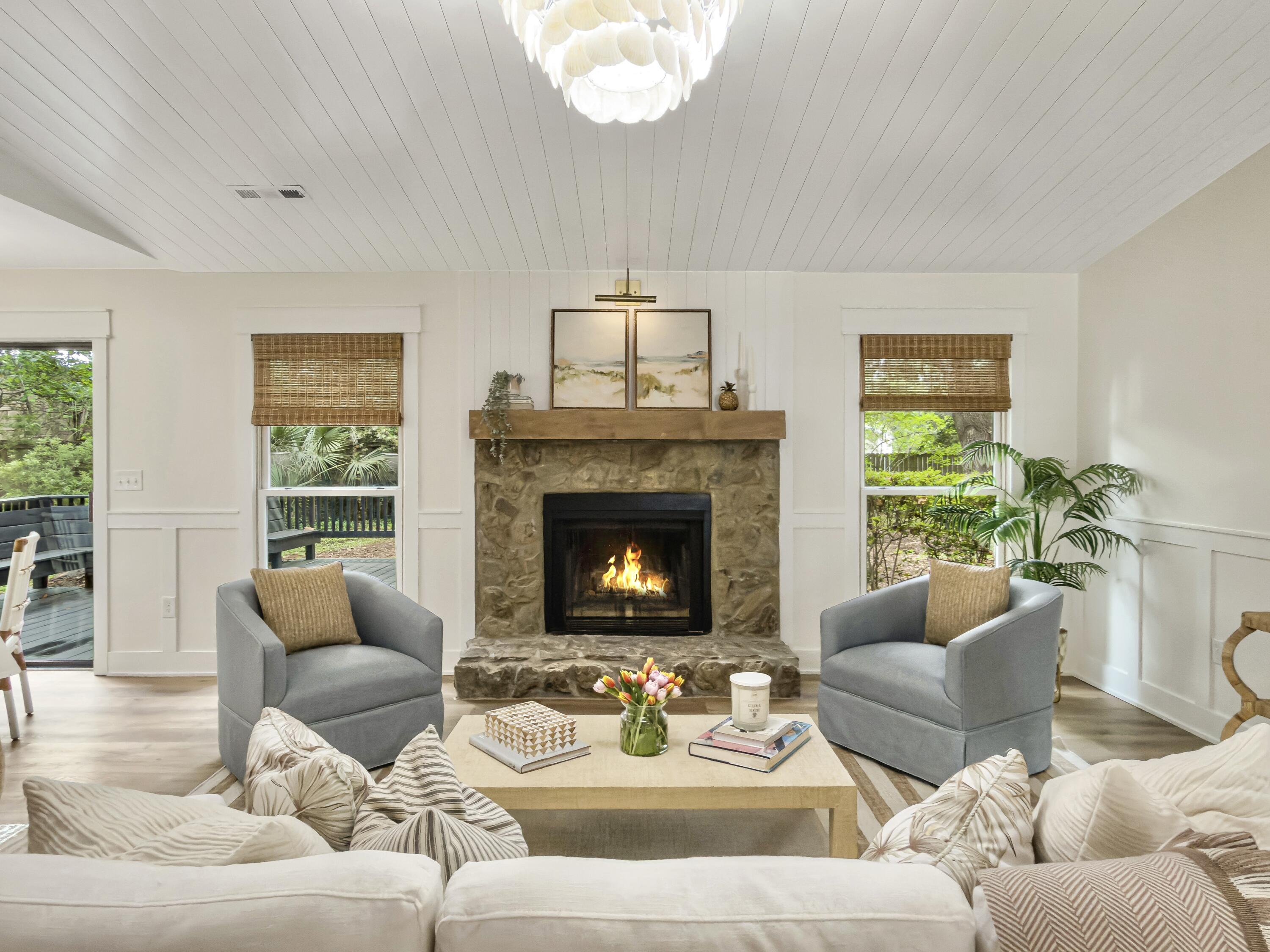 1129 Yorktown Court