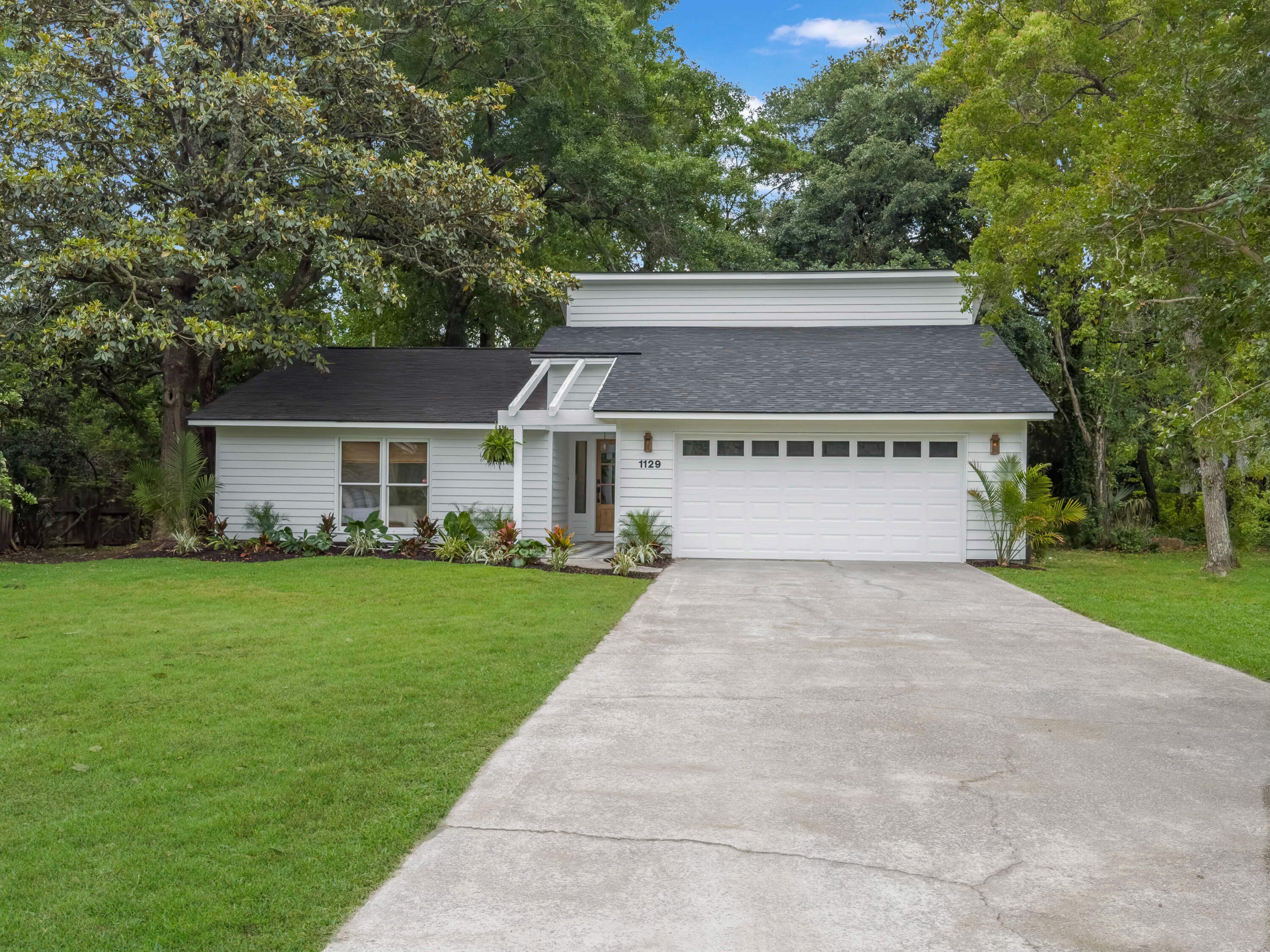 1129 Yorktown Court