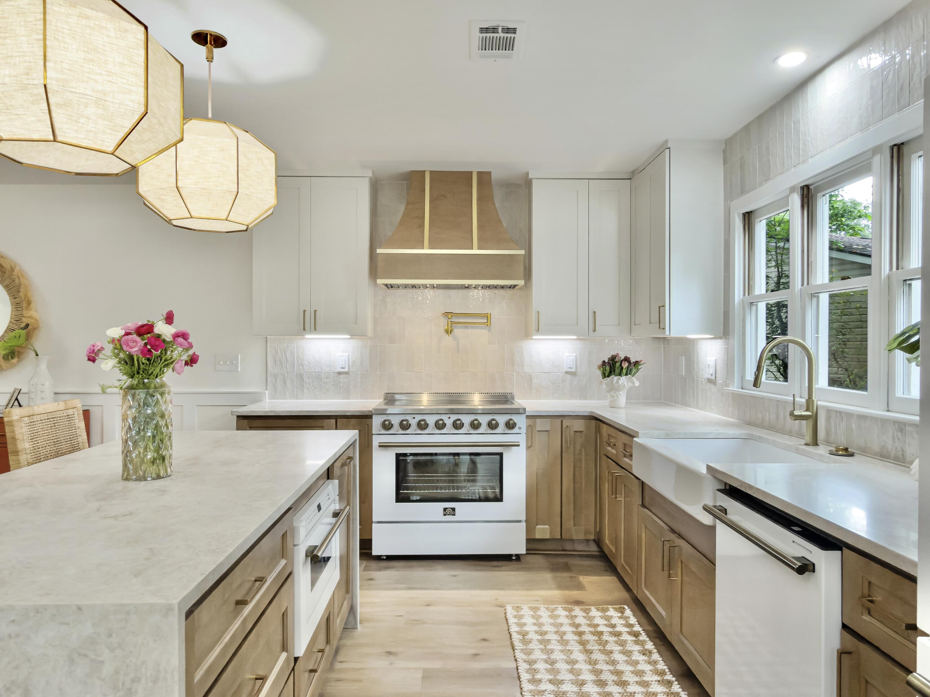 1129 Yorktown Court