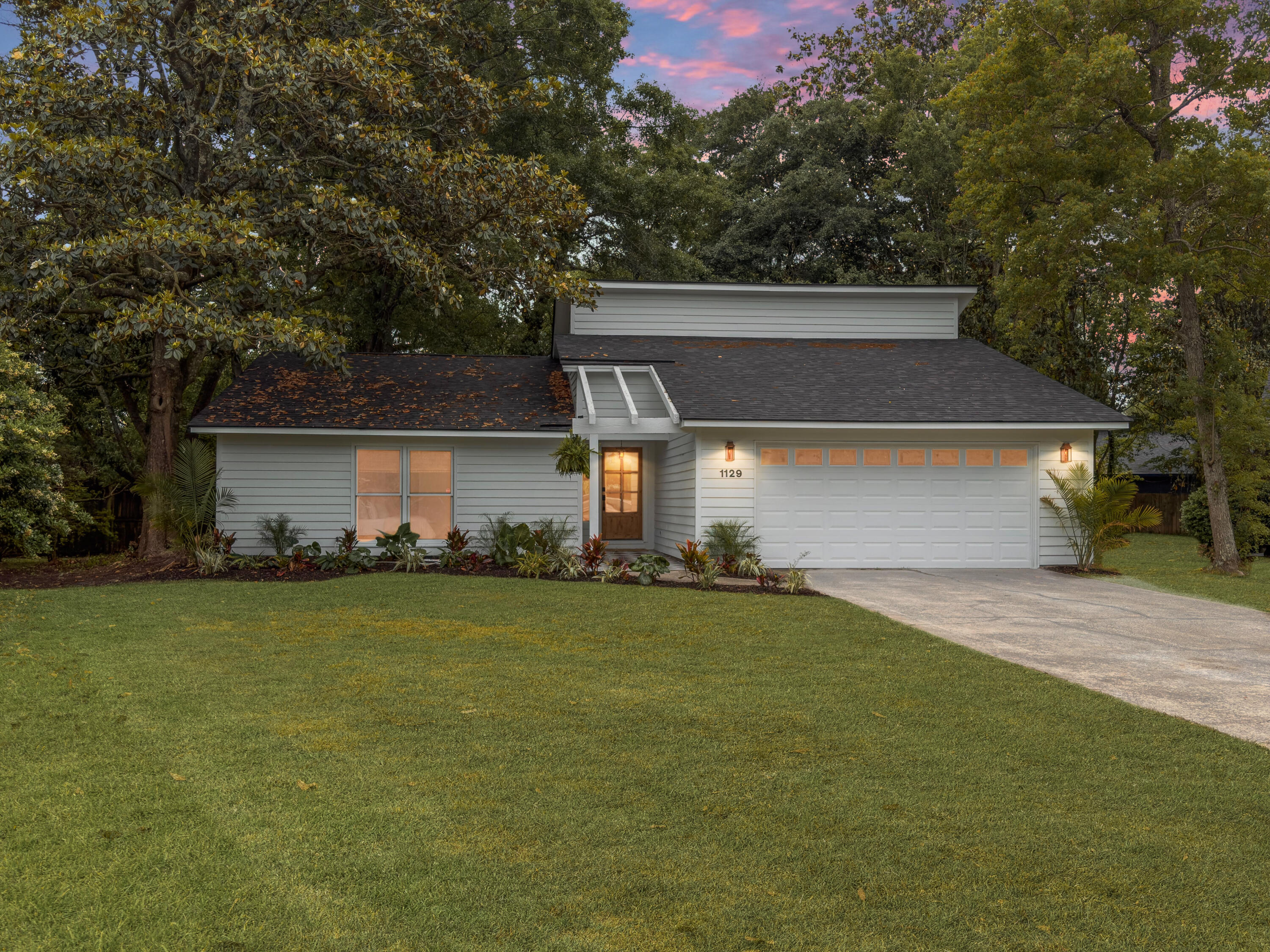 1129 Yorktown Court