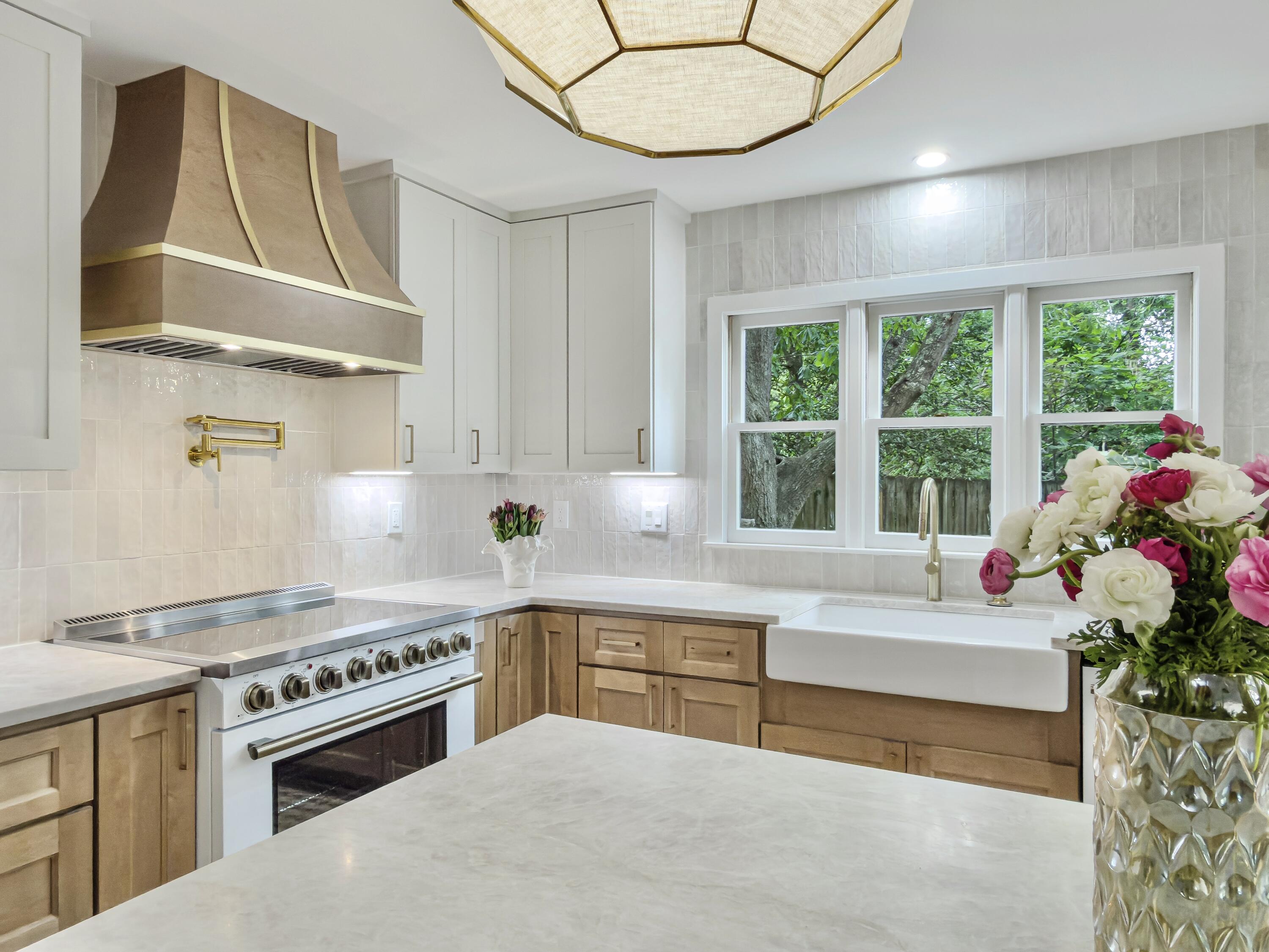 1129 Yorktown Court