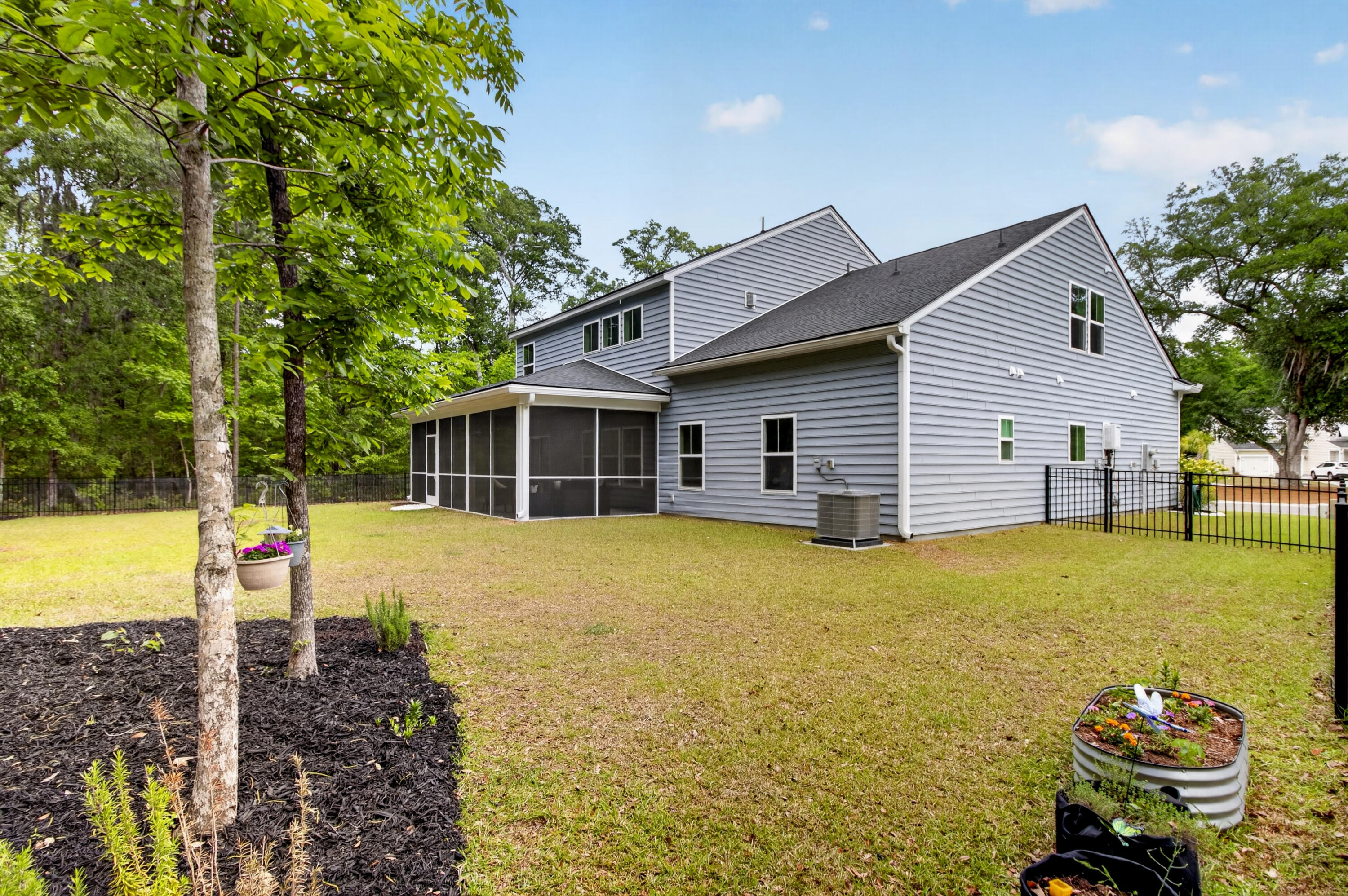 7089 Pumpkinseed Drive