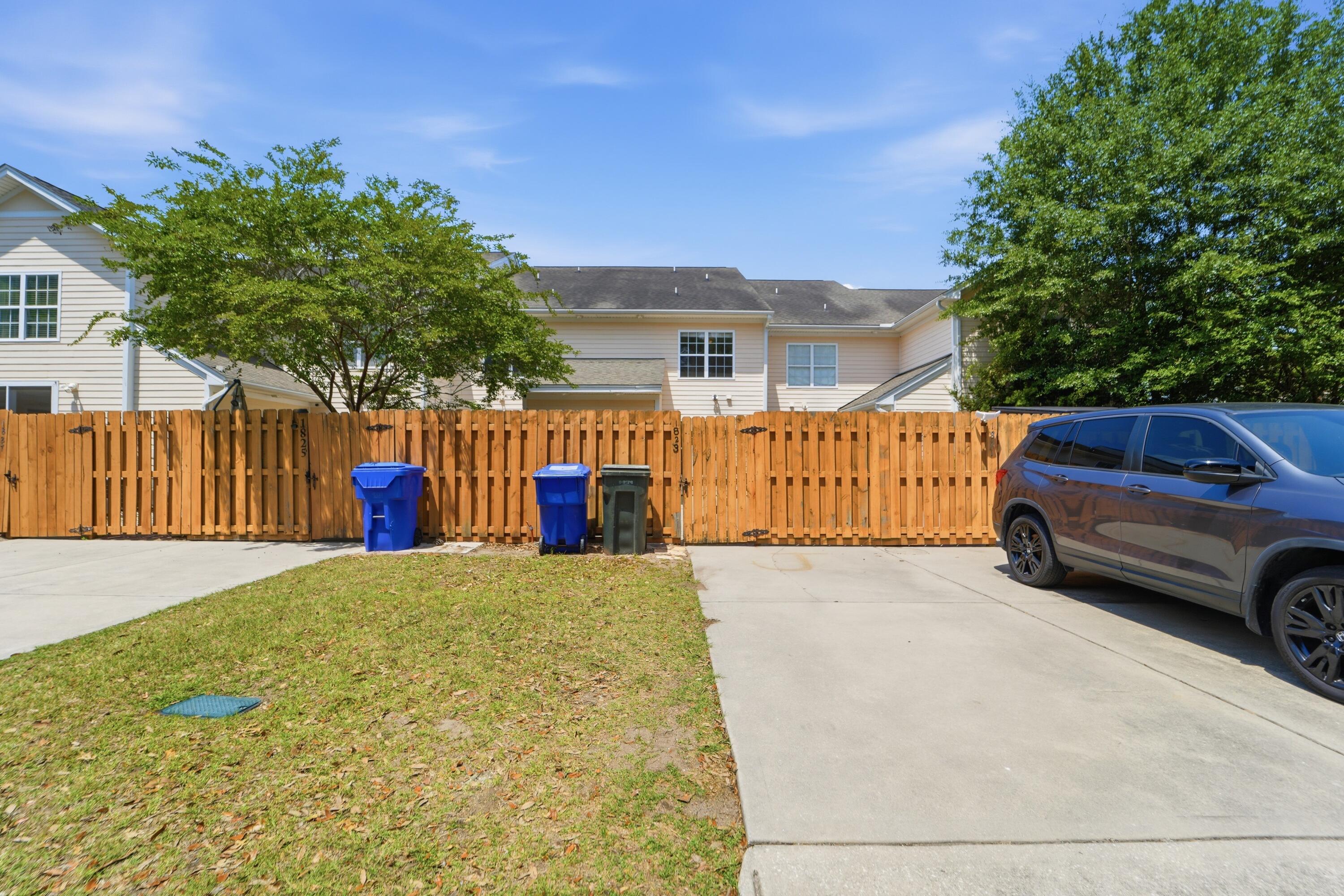 1823 Brittlebush Lane