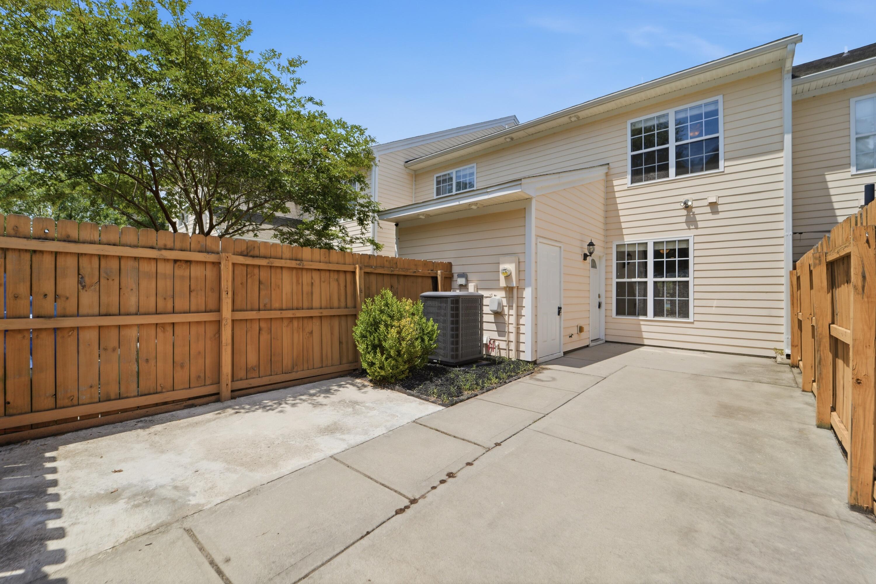 1823 Brittlebush Lane