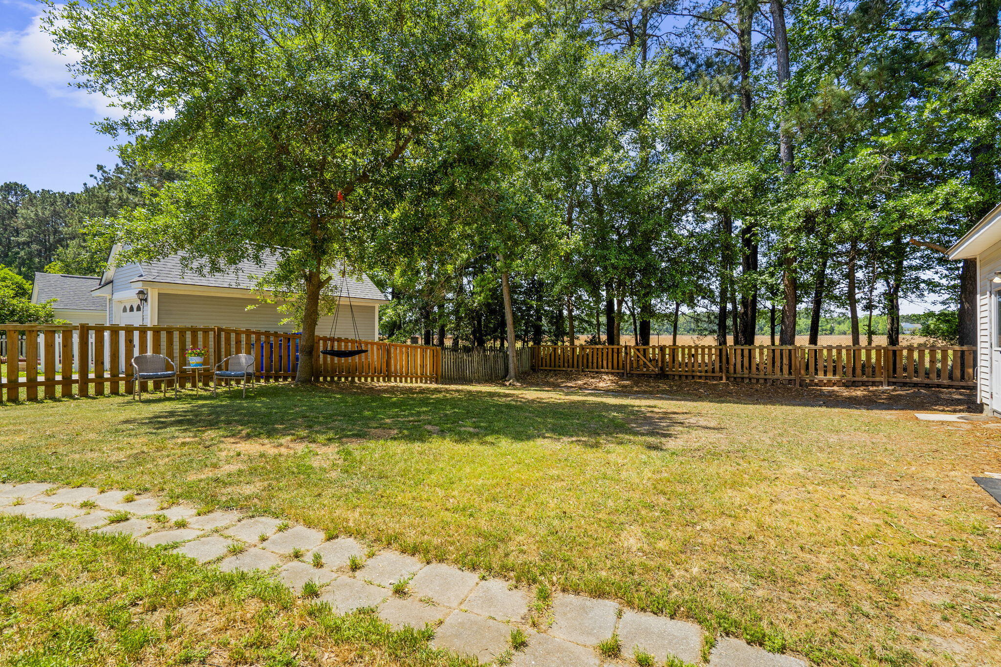 3225 Beaconsfield Road