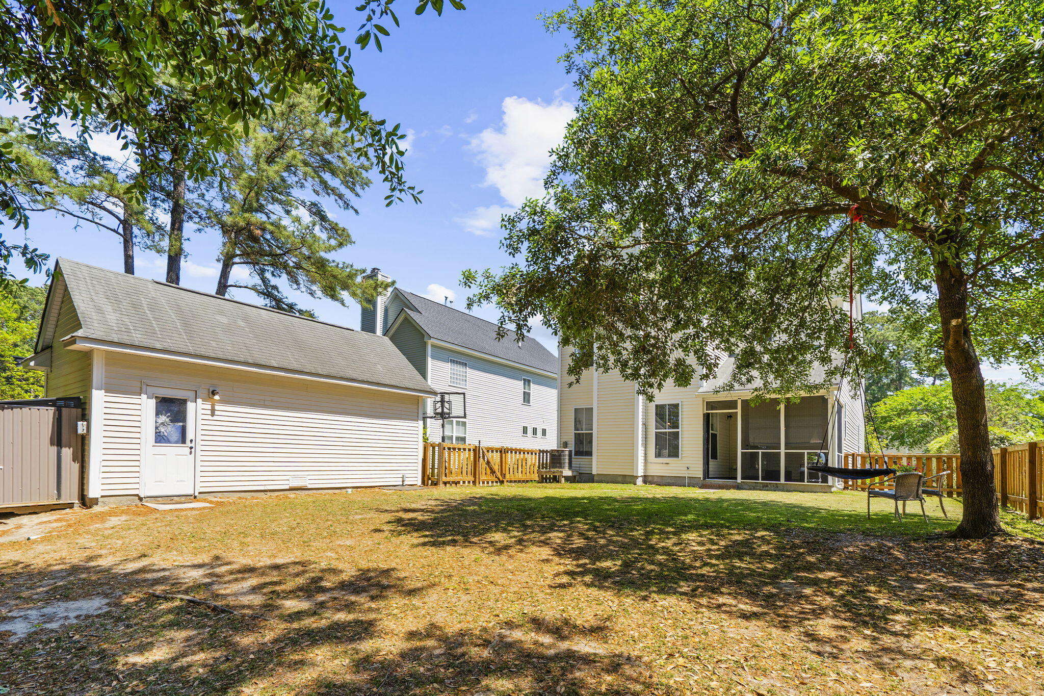 3225 Beaconsfield Road