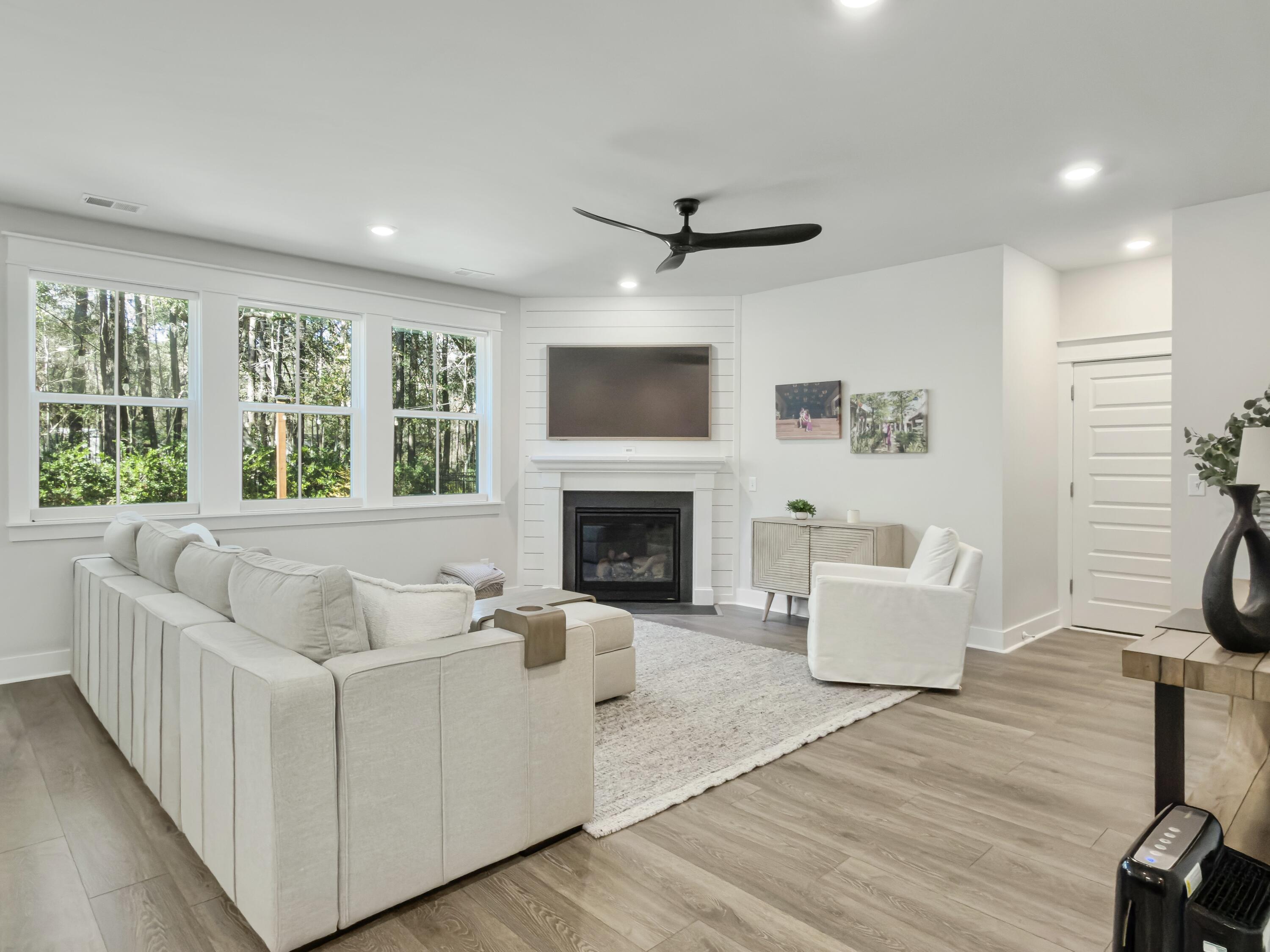 2322 Lenwick Hall Lane