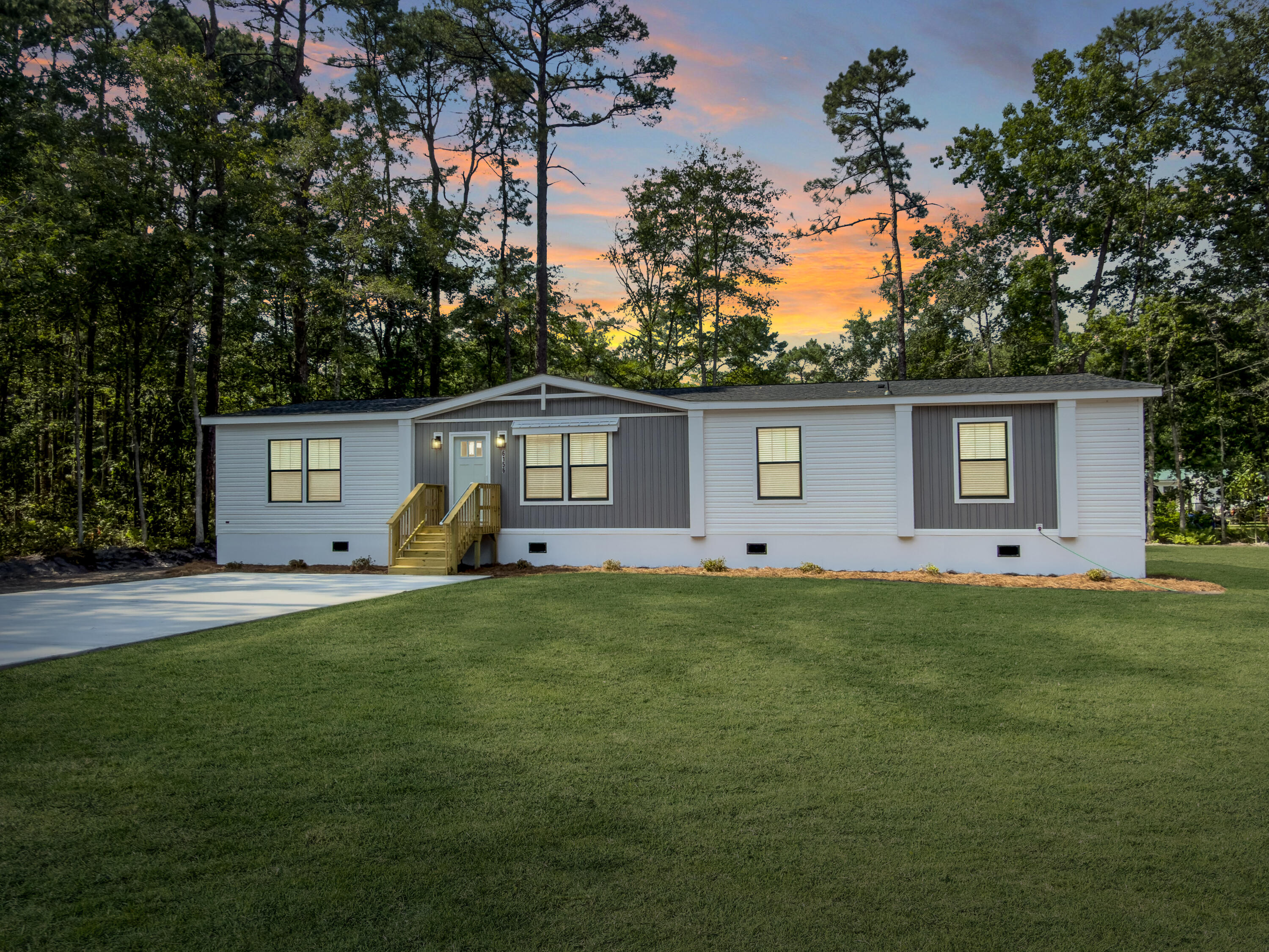 6156 State Road S-10-2077