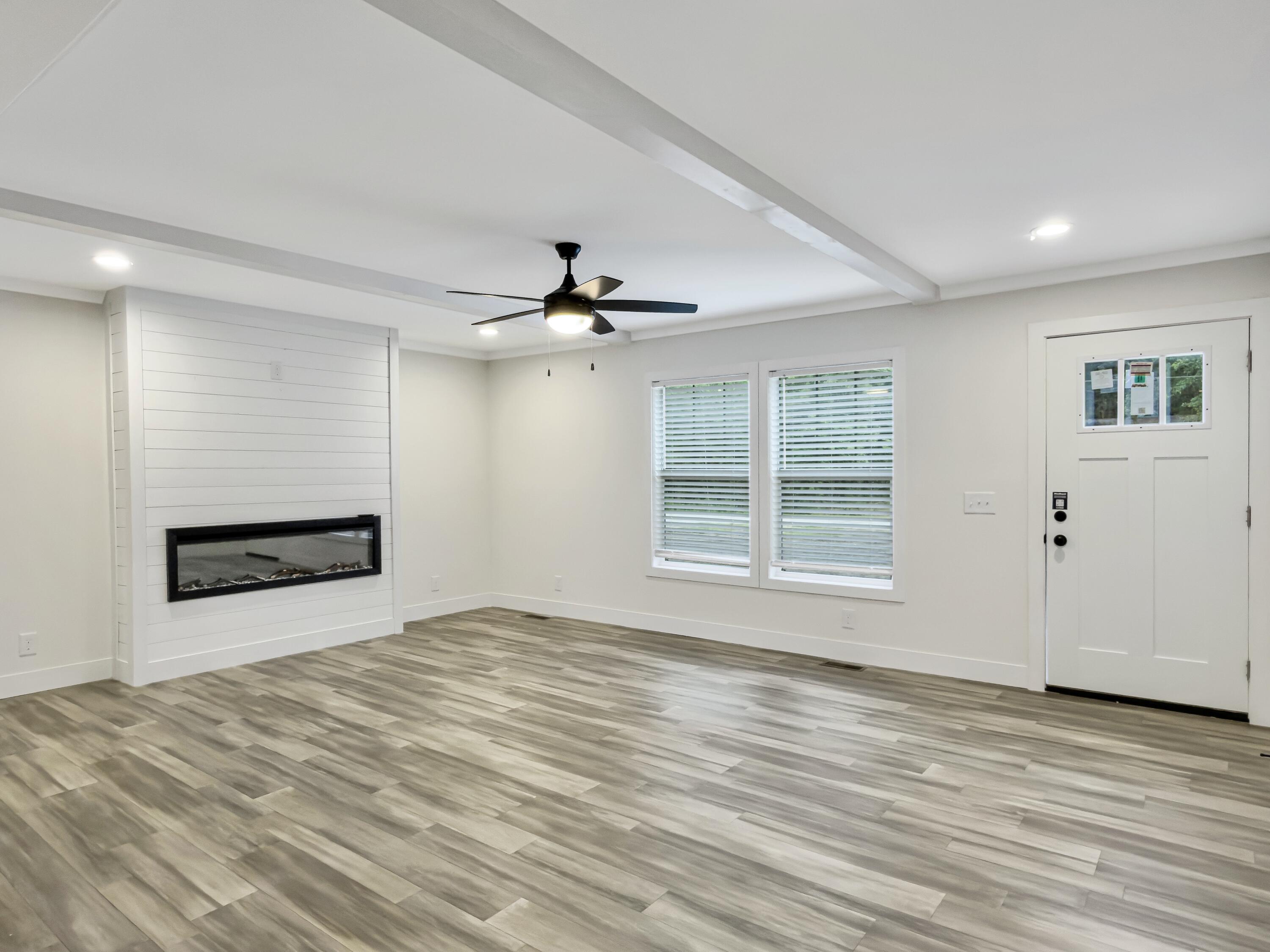 6156 State Road S-10-2077