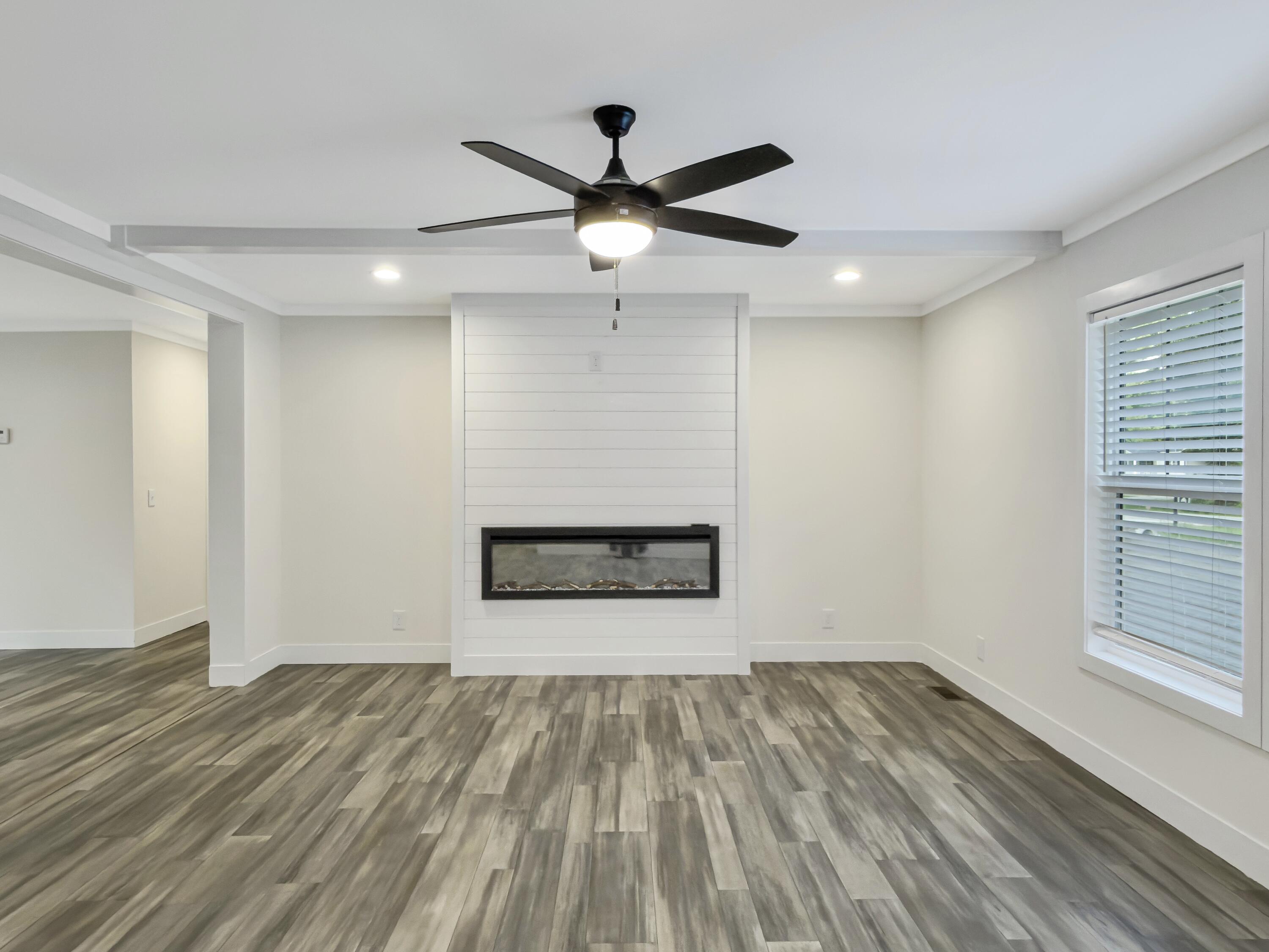 6156 State Road S-10-2077