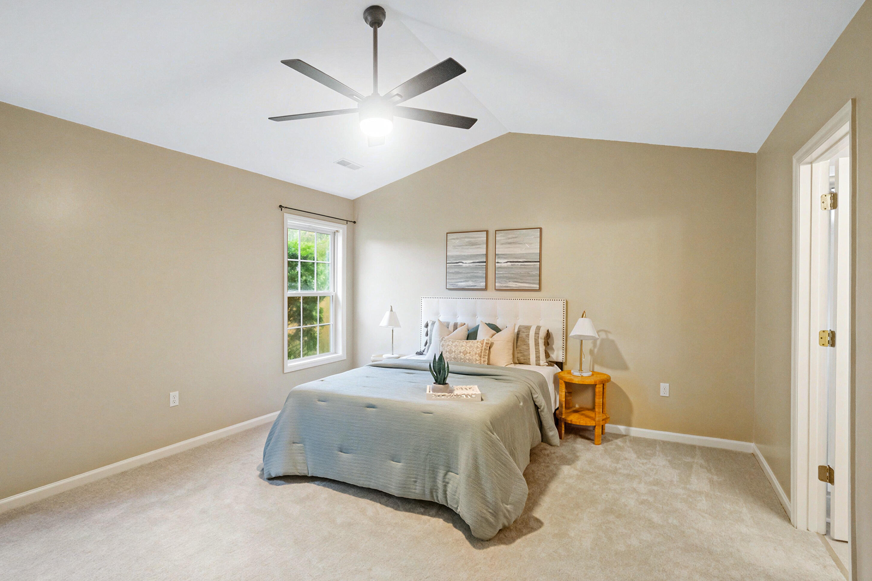 1417 Wellesley Circle
