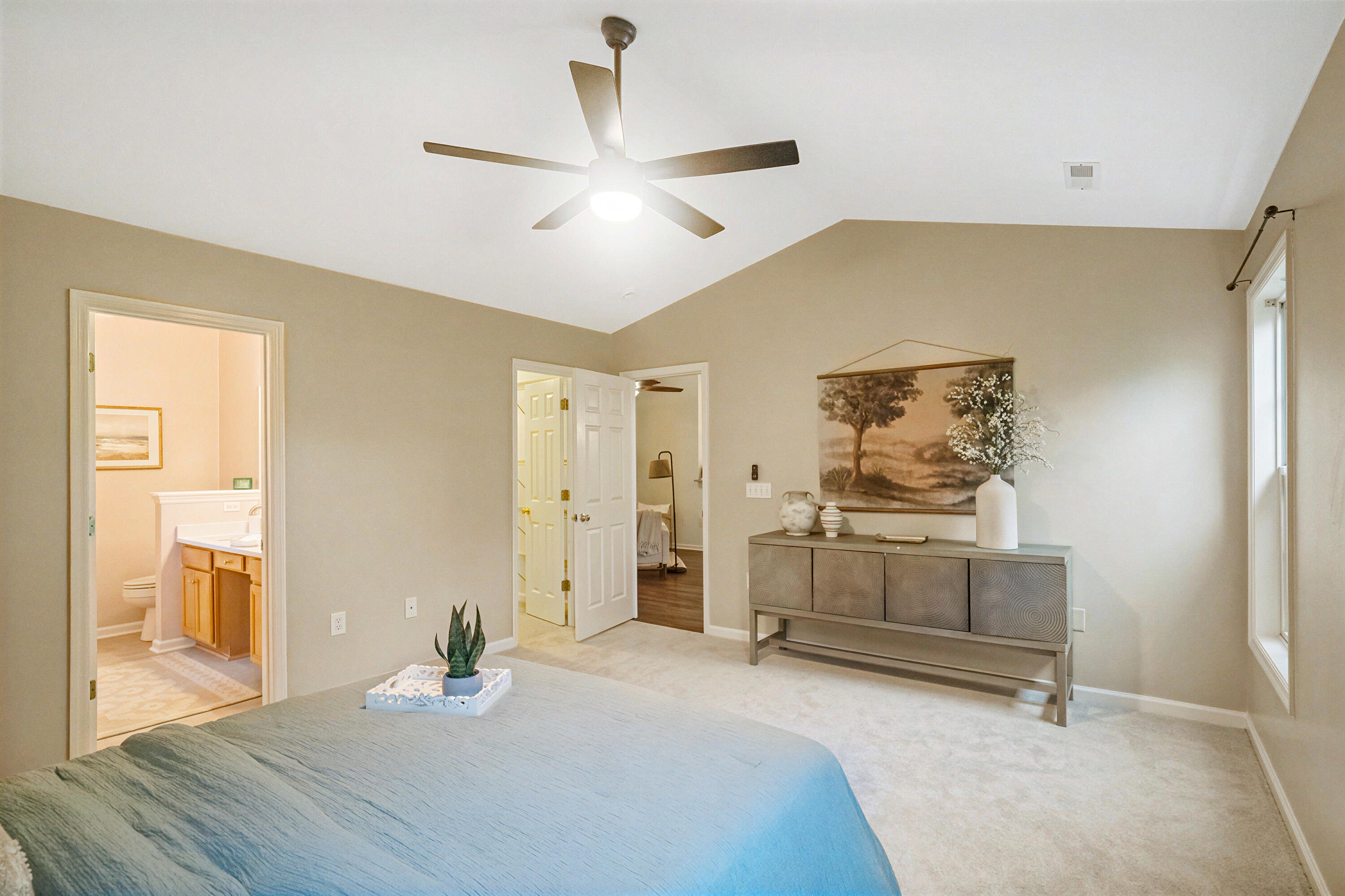 1417 Wellesley Circle