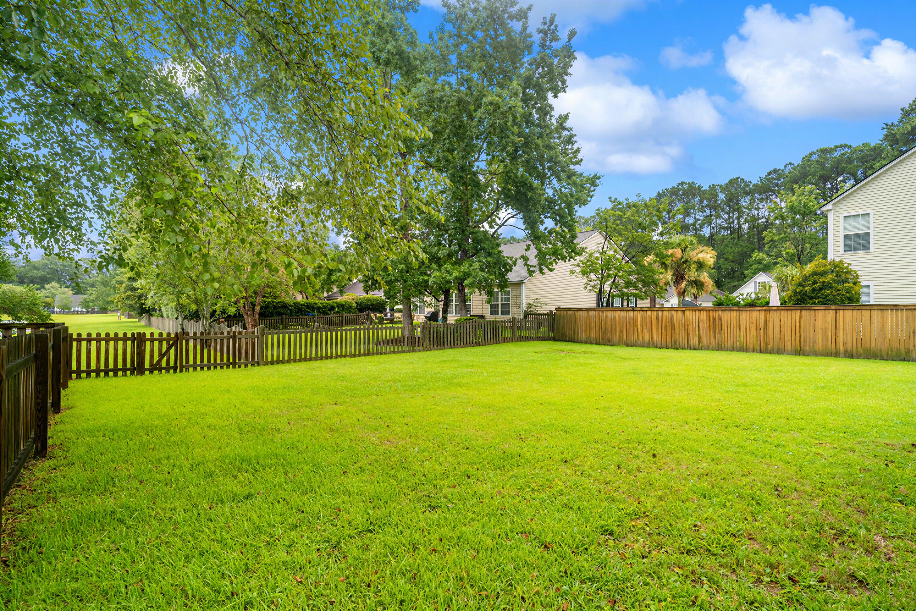 1417 Wellesley Circle