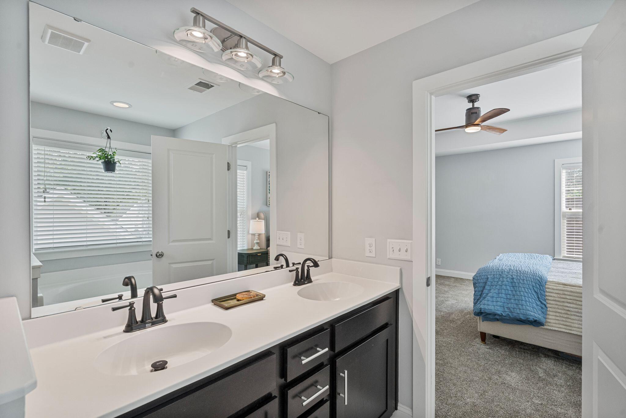 112 Turner Field Way