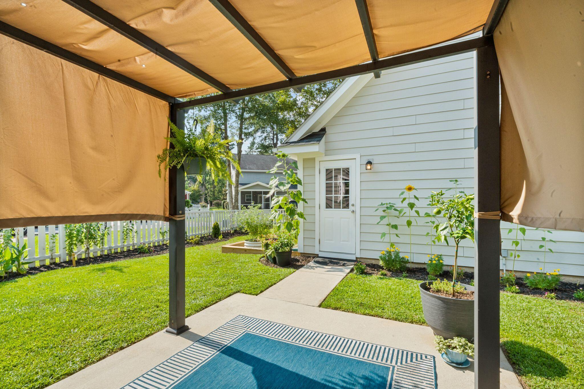 112 Turner Field Way