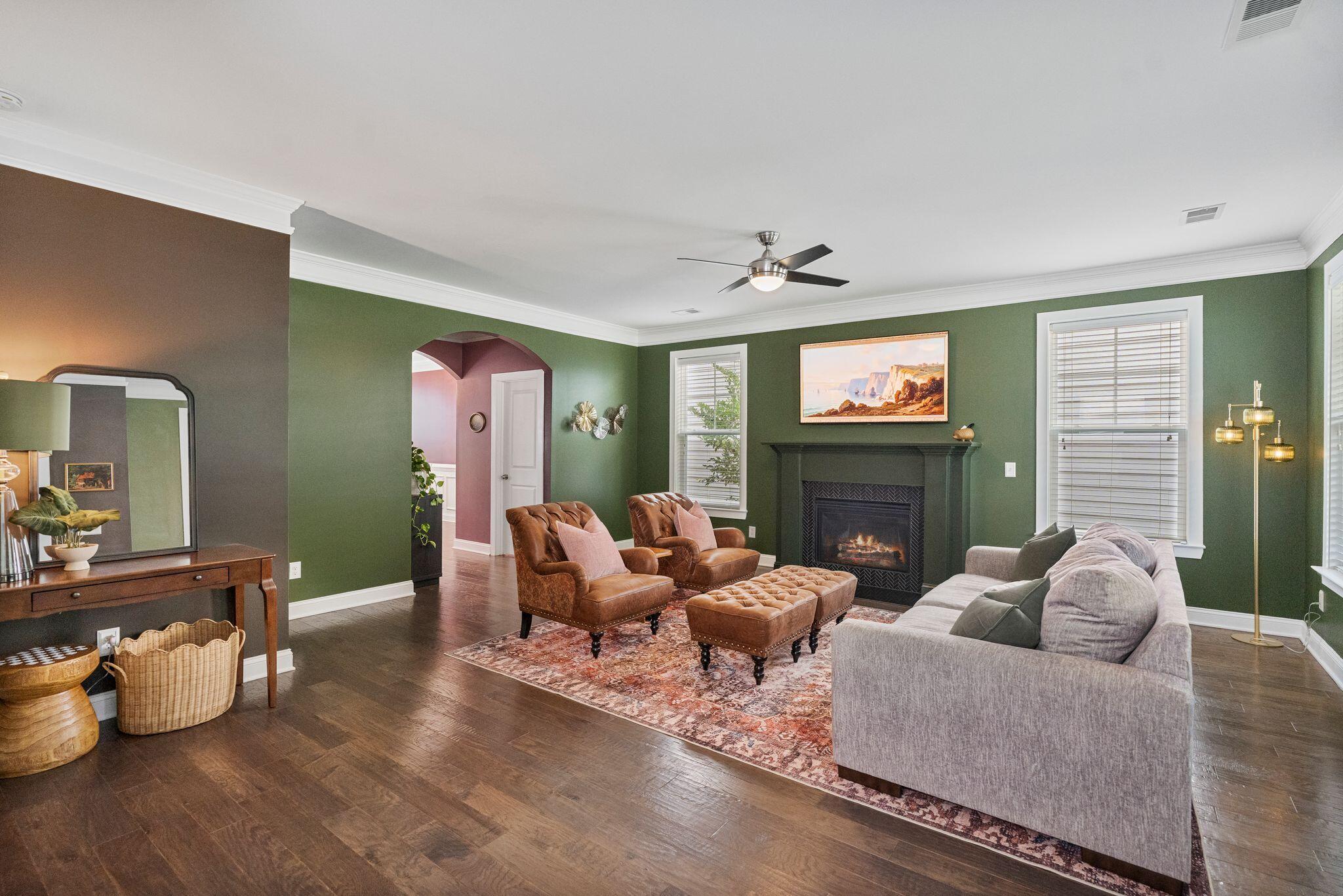 112 Turner Field Way