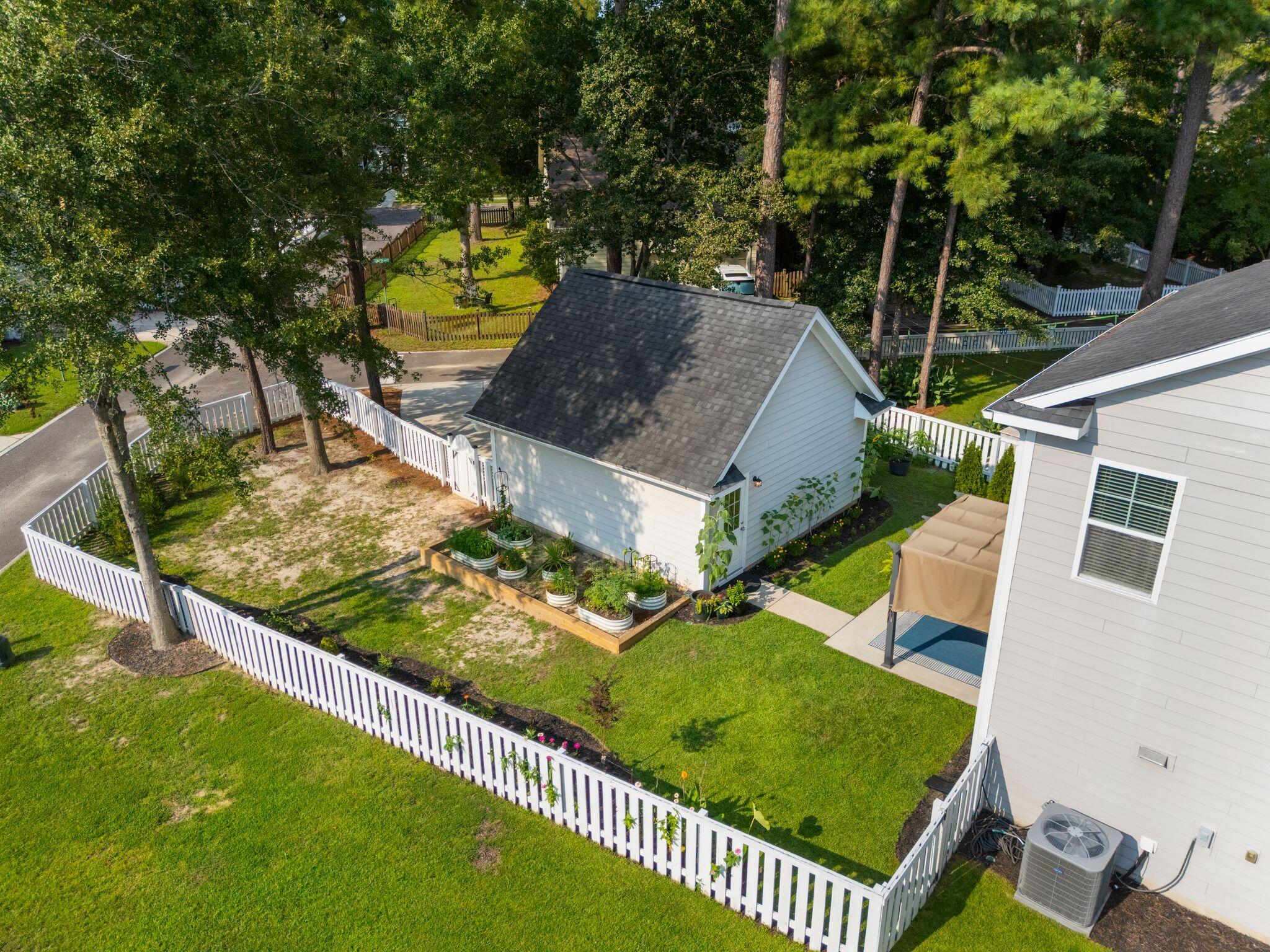 112 Turner Field Way