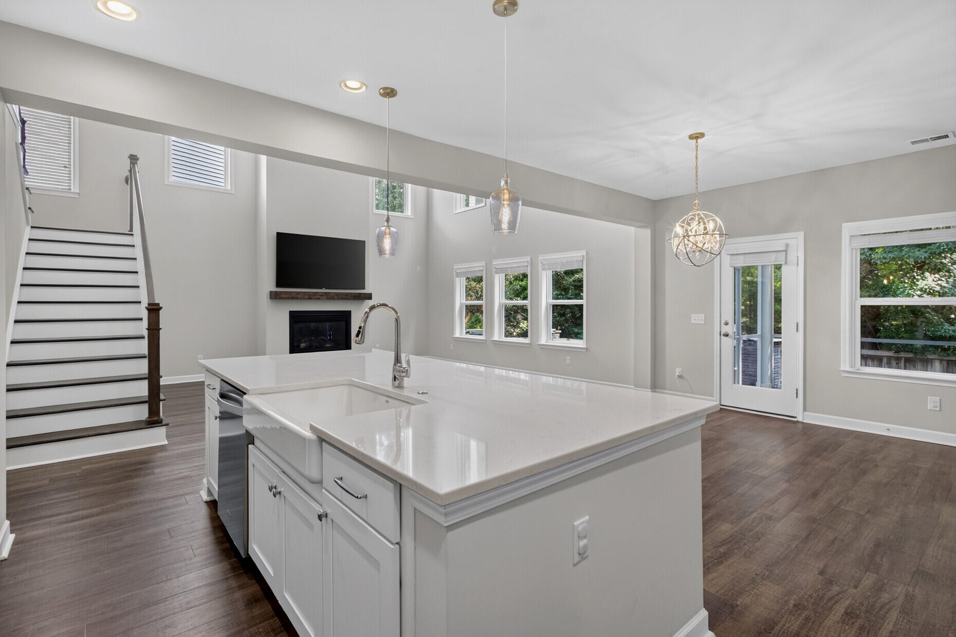 3106 Safe Harbor Way
